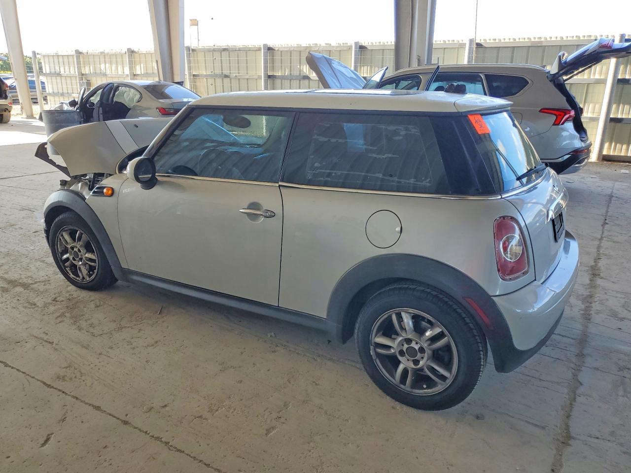 2013 Mini Cooper Серебряный vin: WMWSU3C53DT683772