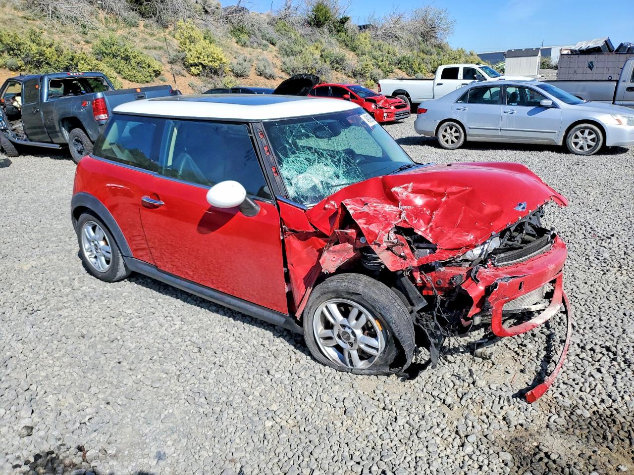 2013 Mini Cooper Red vin: WMWSU3C53DT690527