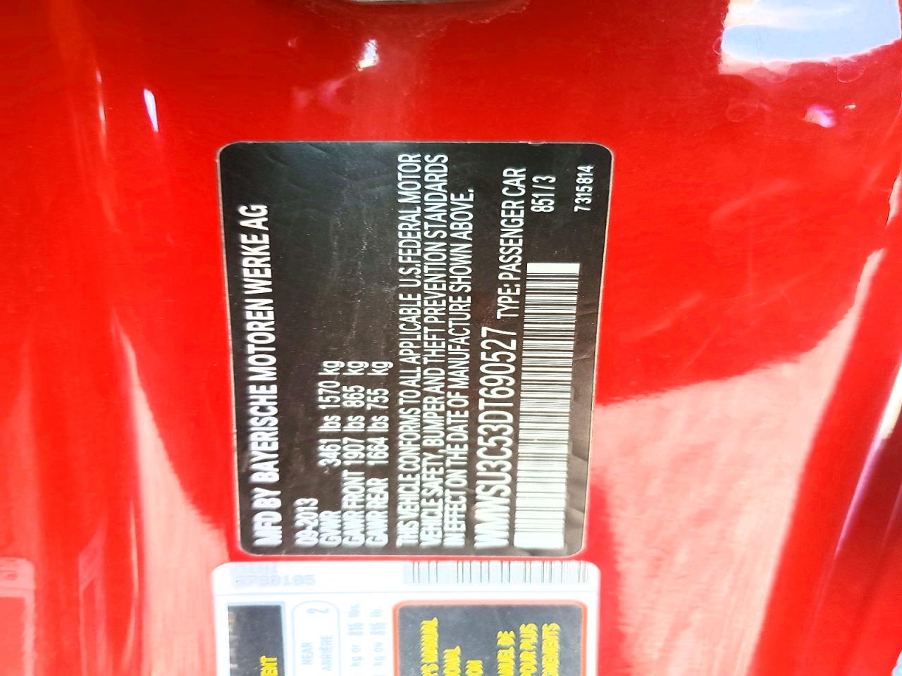 2013 Mini Cooper Red vin: WMWSU3C53DT690527