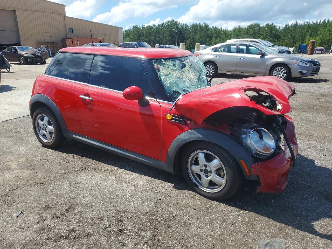 2011 Mini Cooper Red vin: WMWSU3C54BT094291