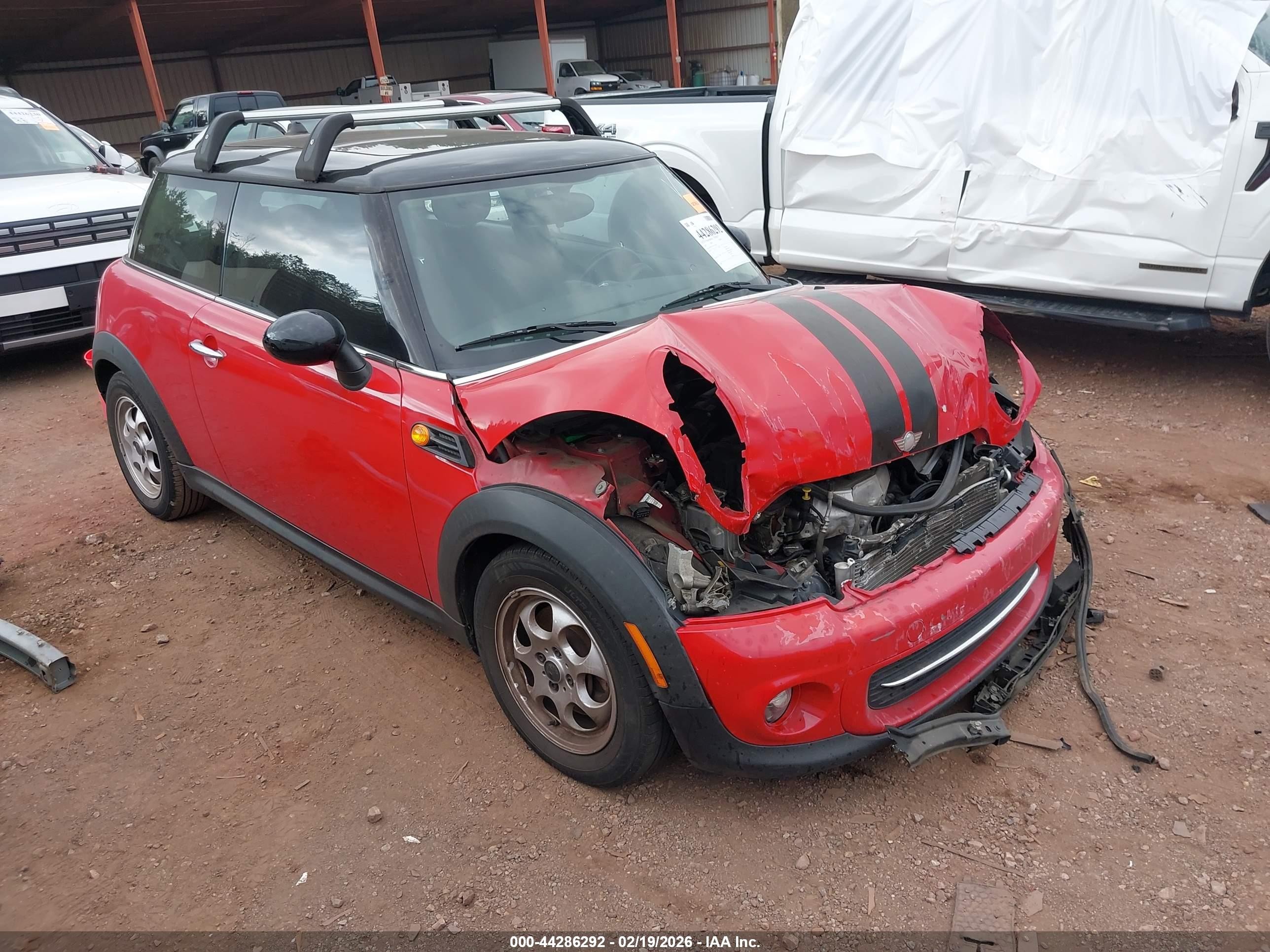 2012 Mini Cooper Red vin: WMWSU3C54CT254848