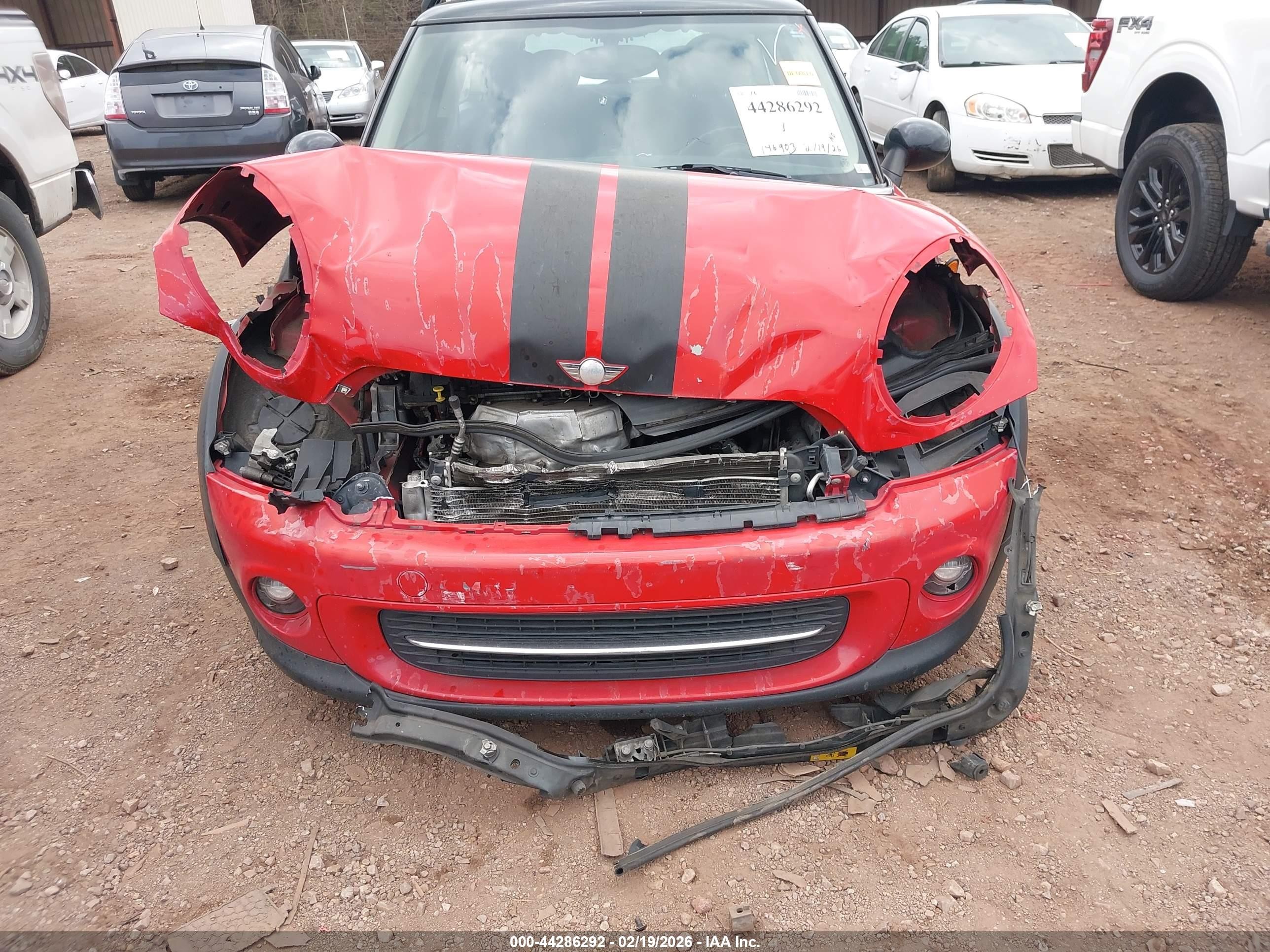 2012 Mini Cooper Red vin: WMWSU3C54CT254848