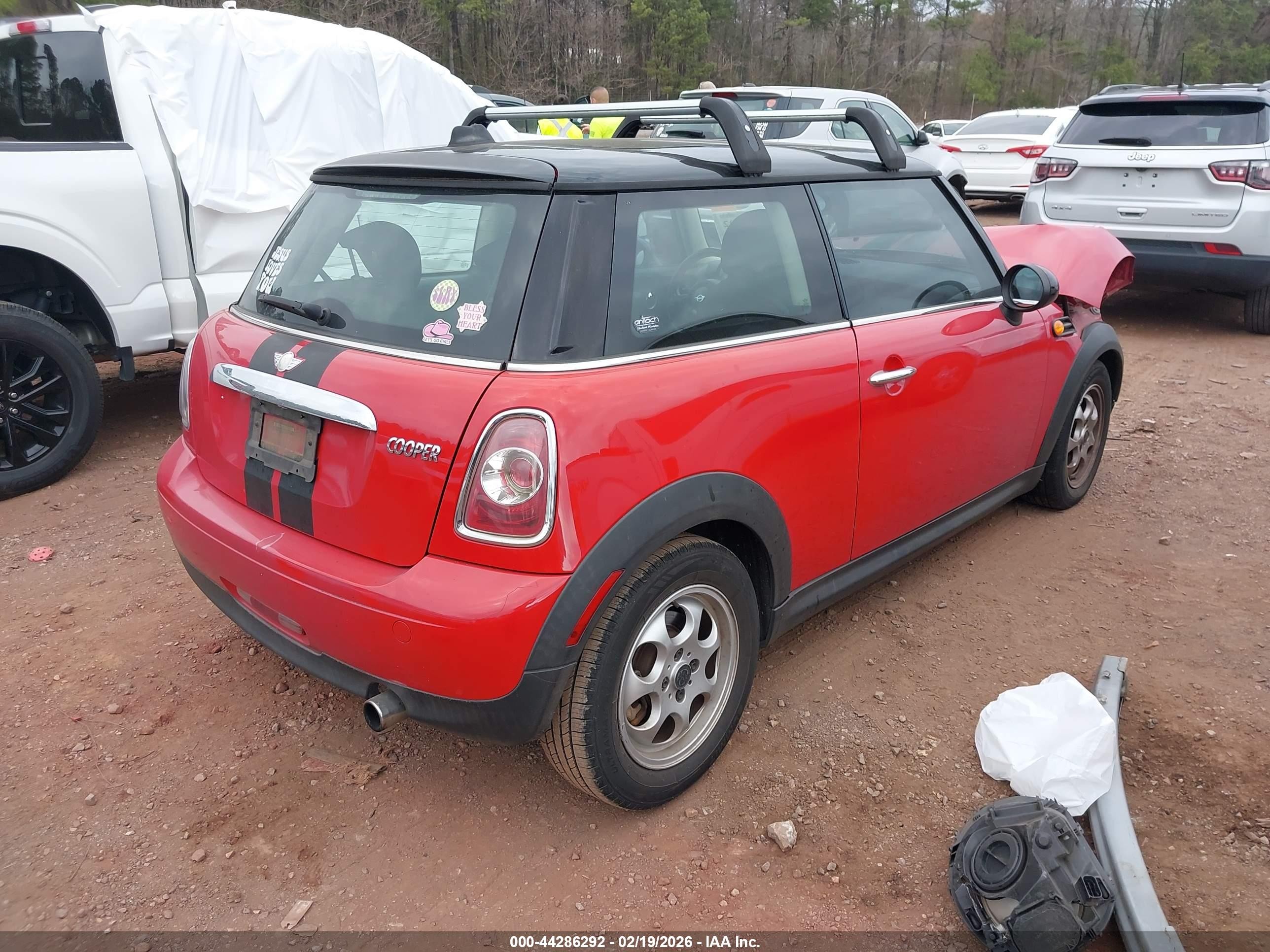 2012 Mini Cooper Red vin: WMWSU3C54CT254848