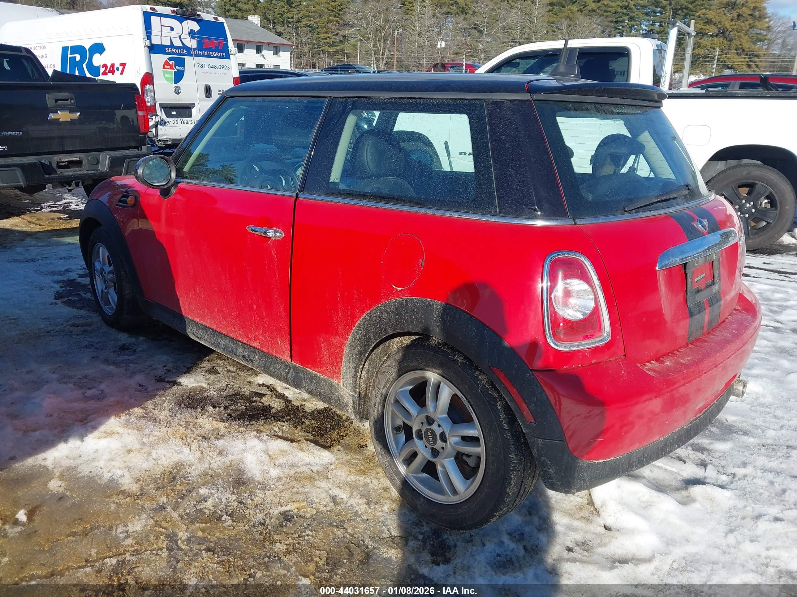 2012 Mini Cooper   Red vin: WMWSU3C54CT259905