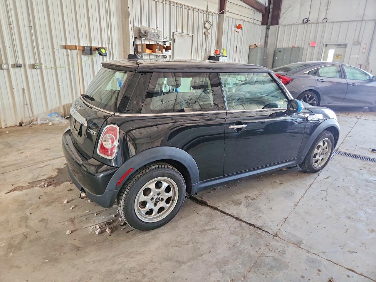 2013 Mini Cooper Black vin: WMWSU3C54DT370830