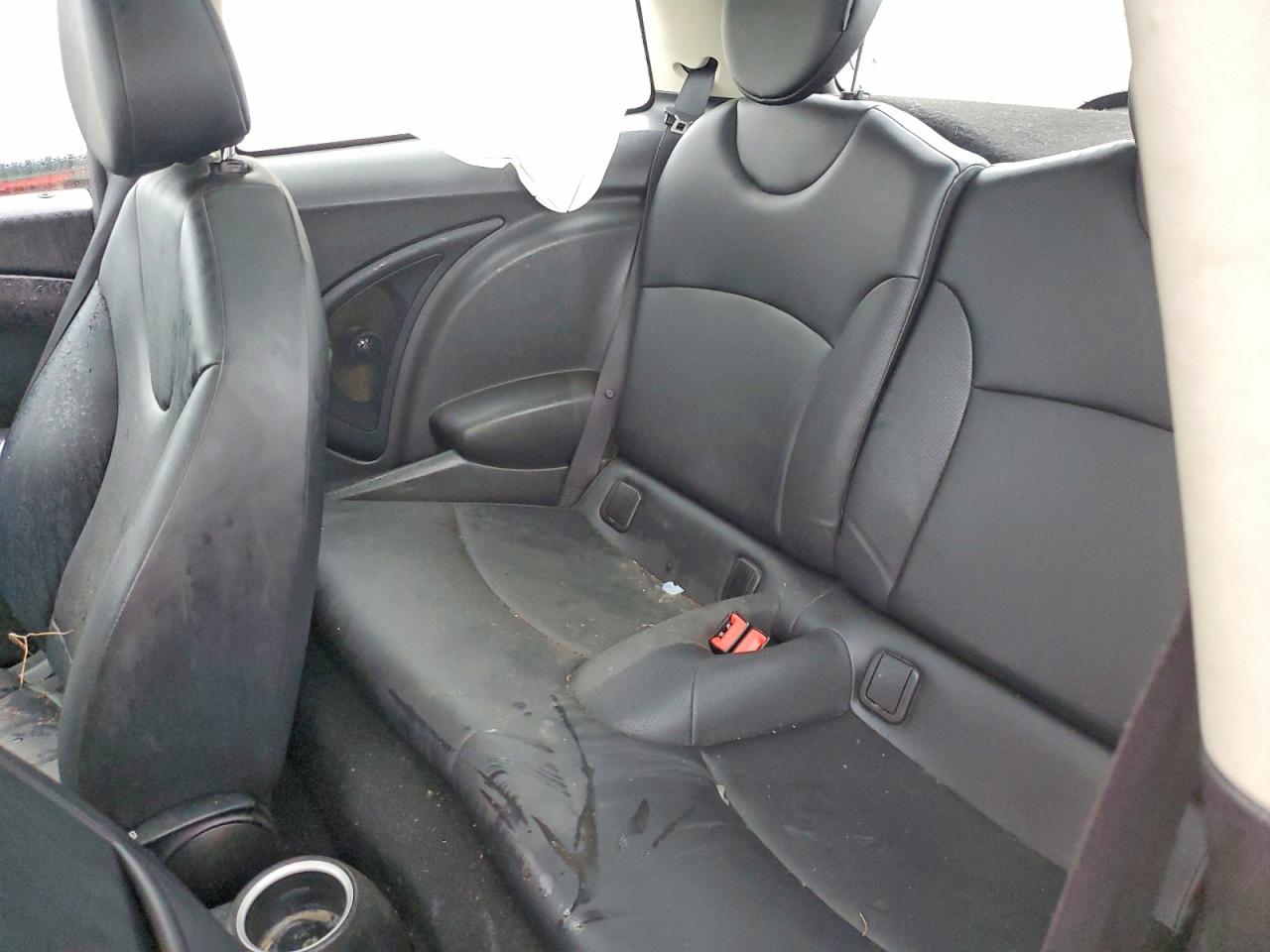 2013 Mini Cooper Red vin: WMWSU3C54DT370925
