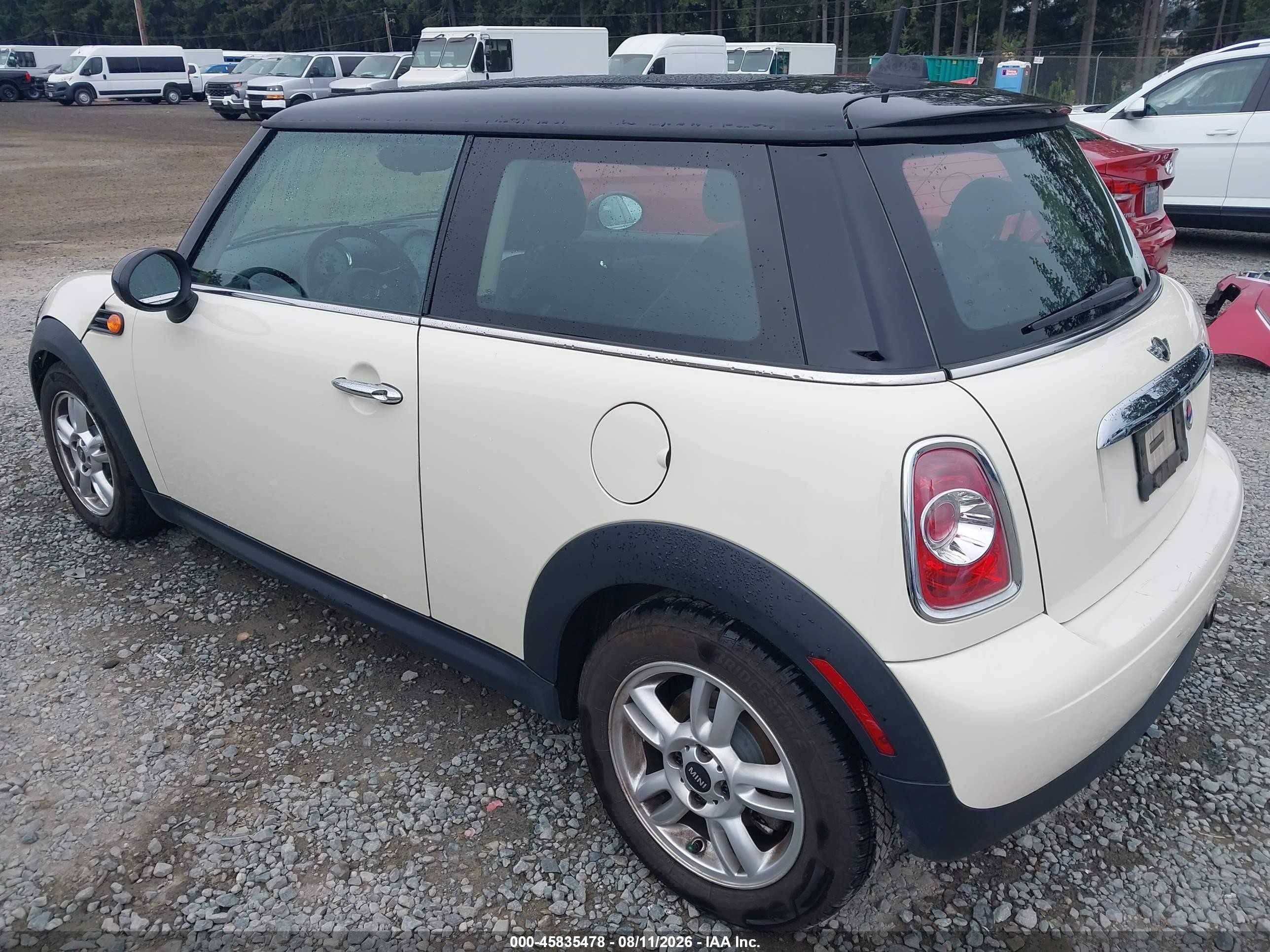 2013 Mini Hardtop Cooper Кремовый vin: WMWSU3C54DT680833