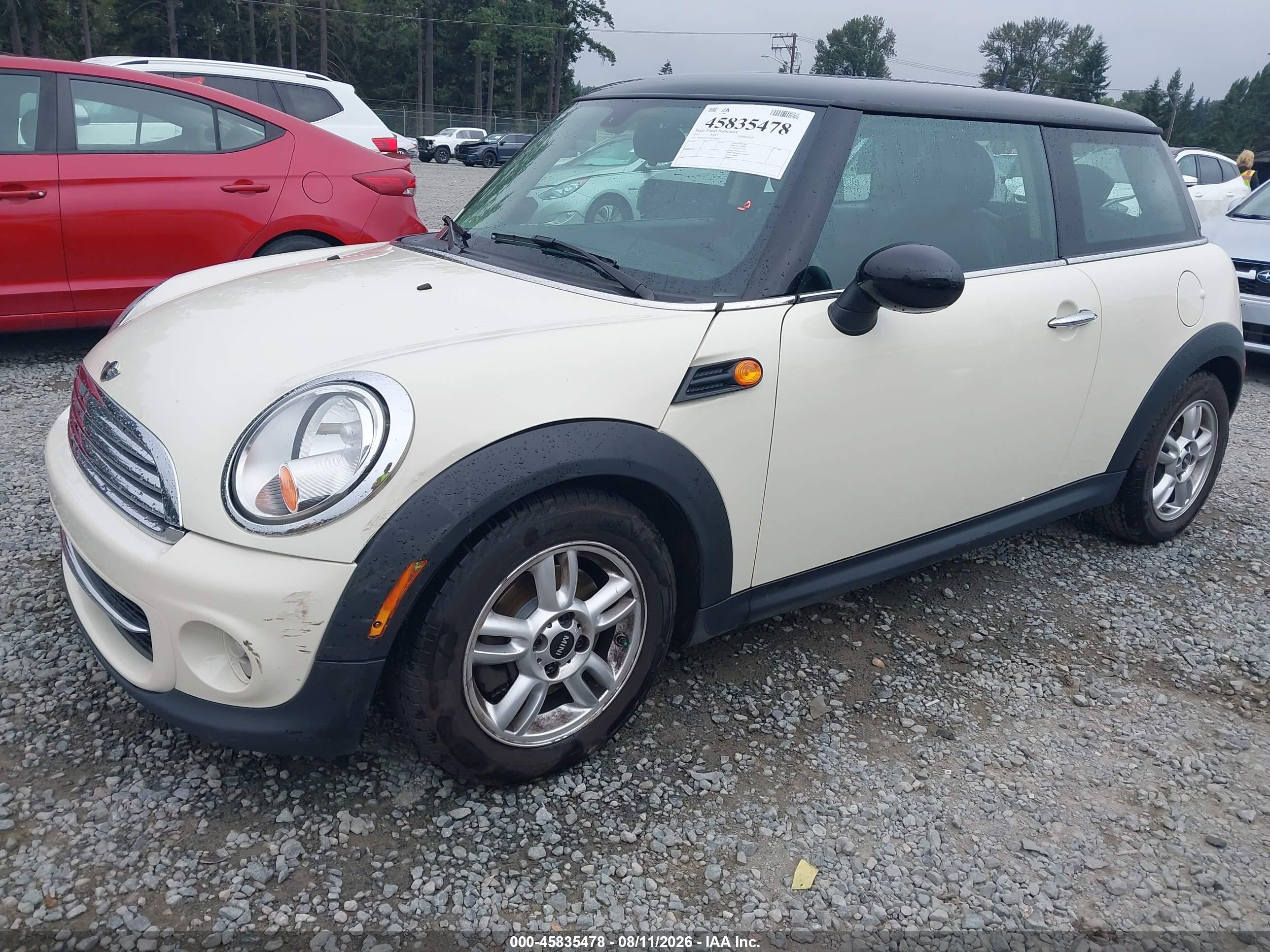 2013 Mini Hardtop Cooper Кремовый vin: WMWSU3C54DT680833
