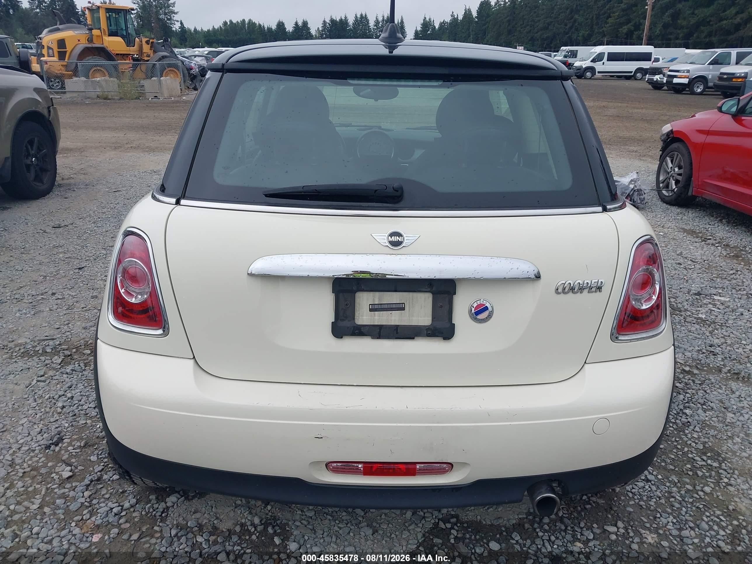 2013 Mini Hardtop Cooper Кремовый vin: WMWSU3C54DT680833
