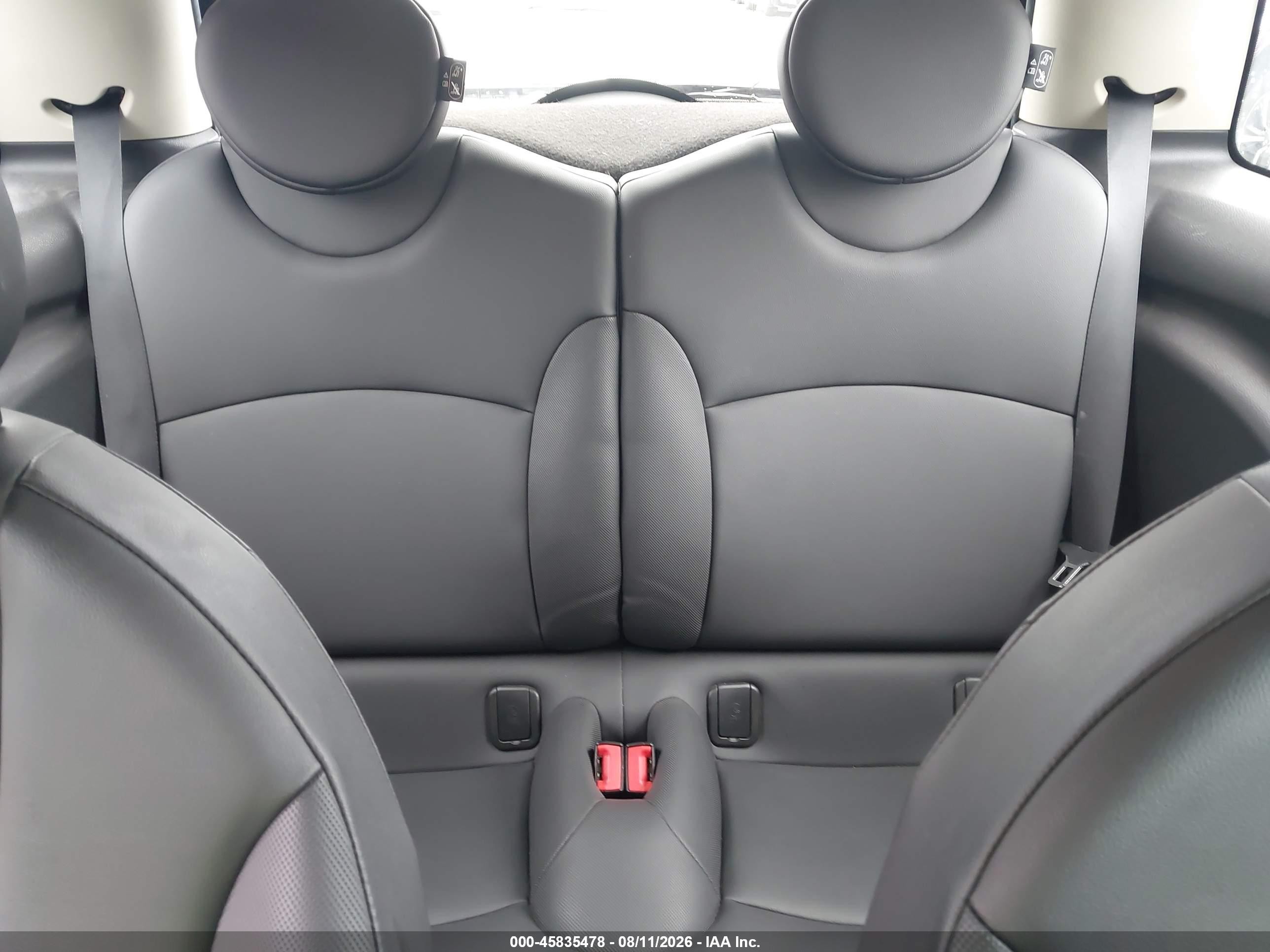 2013 Mini Hardtop Cooper Кремовый vin: WMWSU3C54DT680833