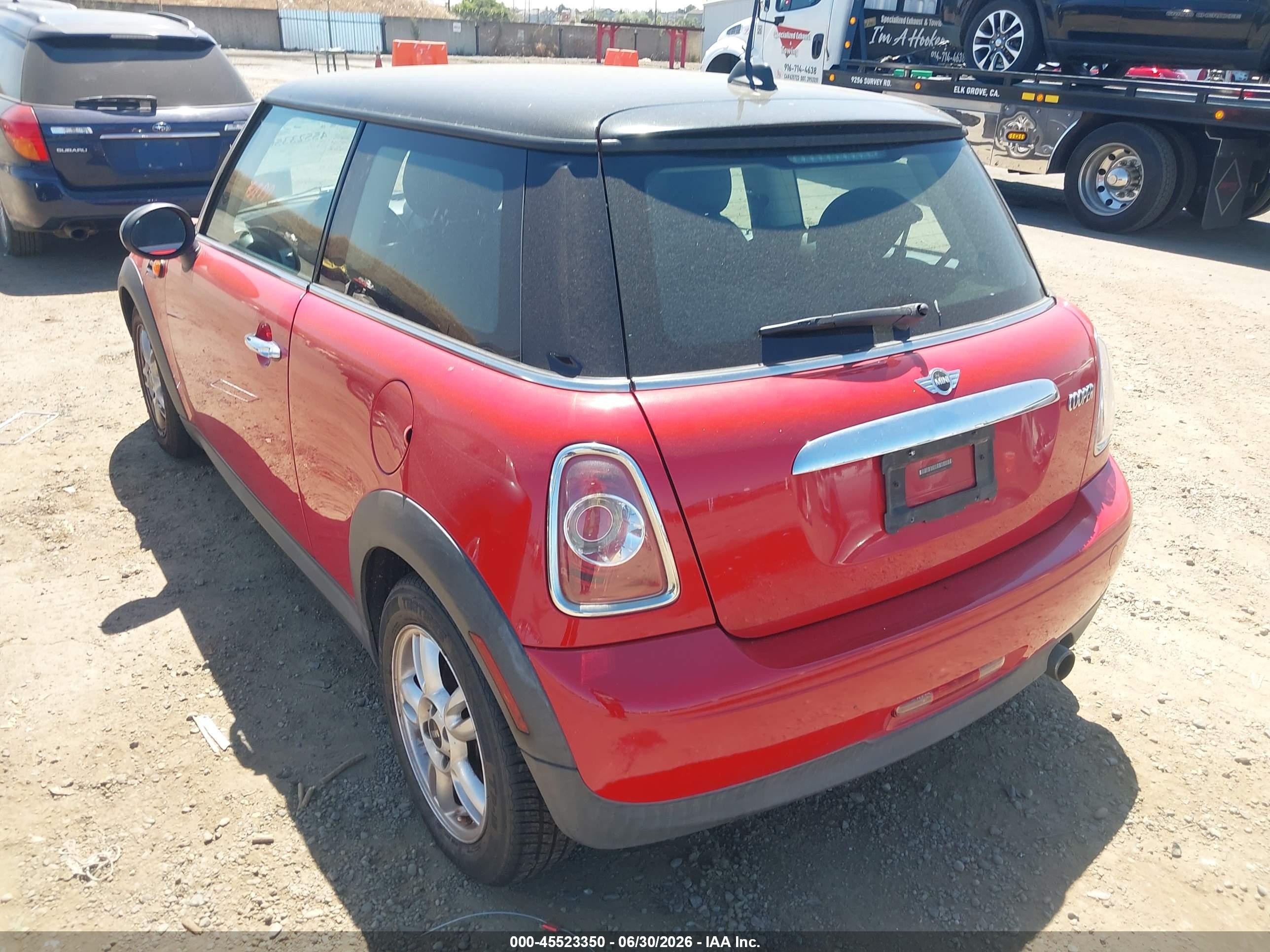 2012 Mini Cooper   Red vin: WMWSU3C55CT263686