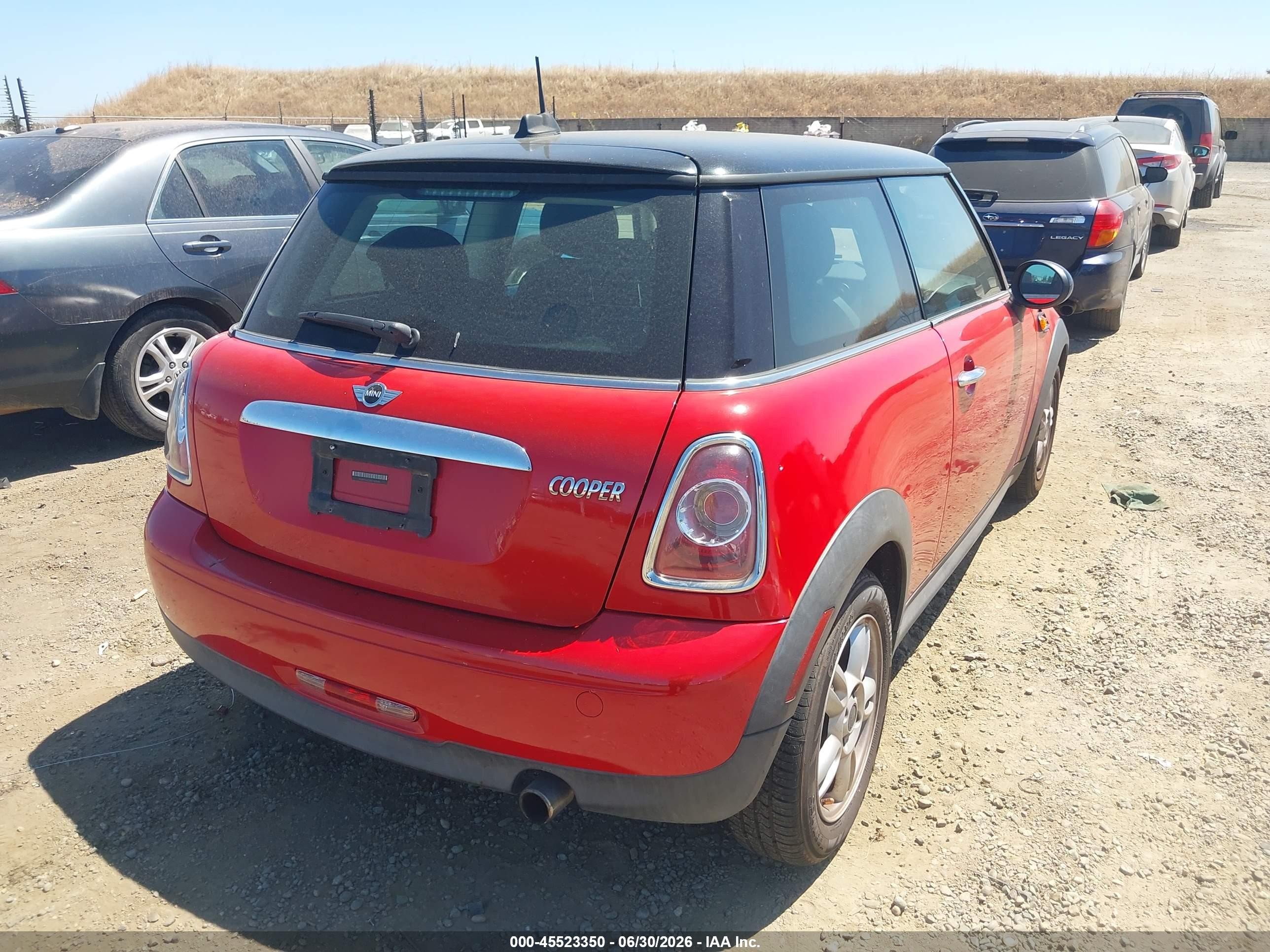 2012 Mini Cooper   Red vin: WMWSU3C55CT263686
