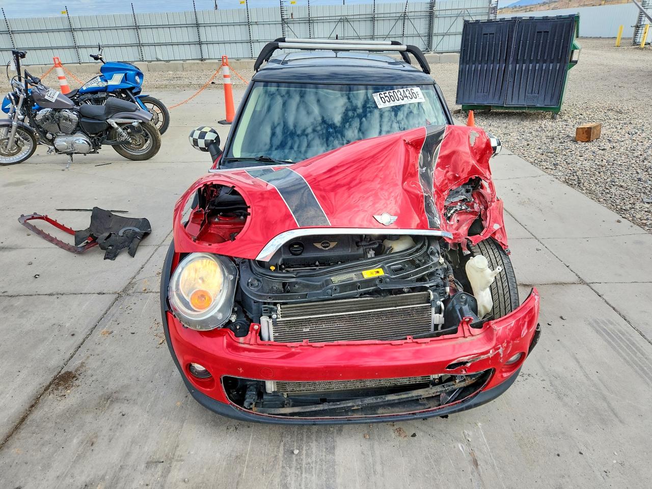 2012 Mini Cooper Red vin: WMWSU3C55CT264496