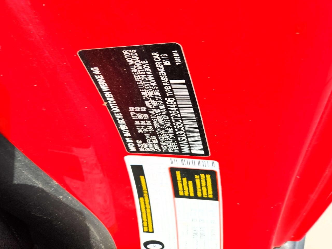 2012 Mini Cooper Red vin: WMWSU3C55CT264496
