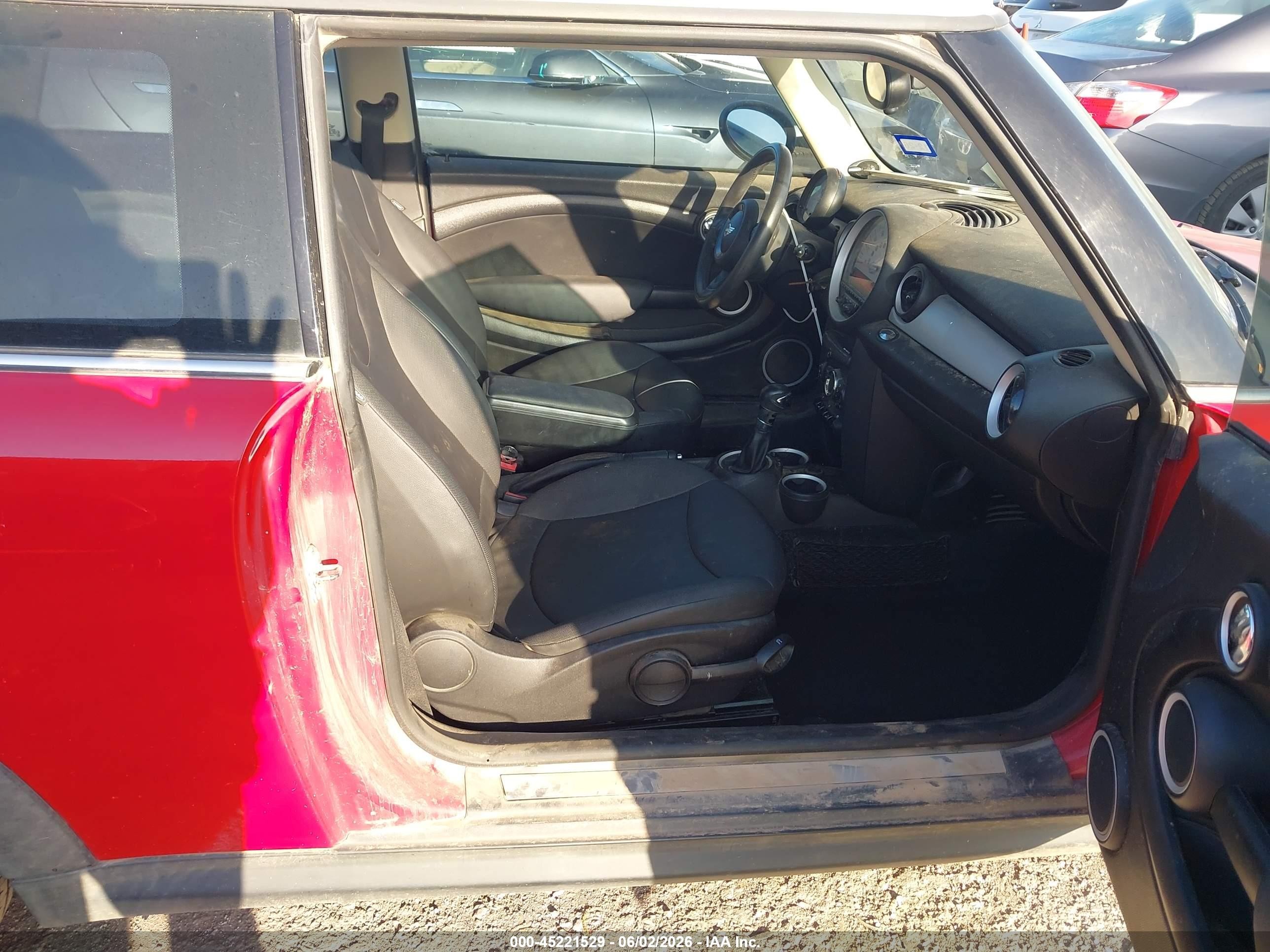 2013 Mini Hardtop Cooper Red vin: WMWSU3C55DT682400