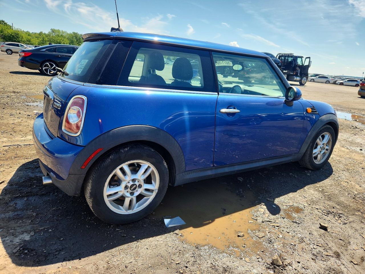 2013 Mini Cooper Синий vin: WMWSU3C55DT689279