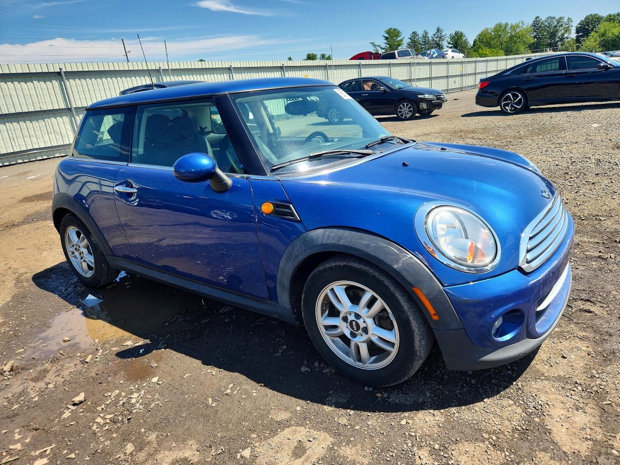 2013 Mini Cooper Синий vin: WMWSU3C55DT689279