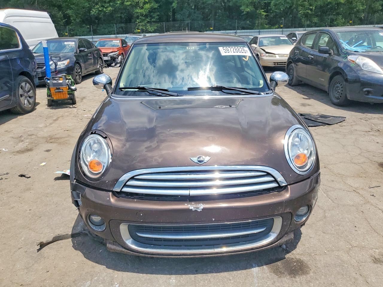 2011 Mini Cooper Brown vin: WMWSU3C56BT092882