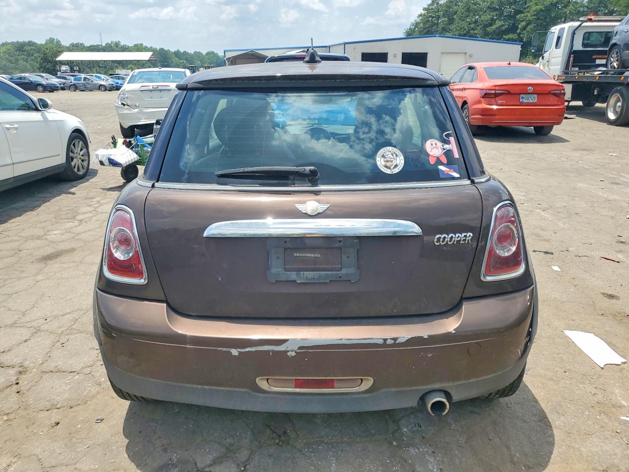 2011 Mini Cooper Brown vin: WMWSU3C56BT092882