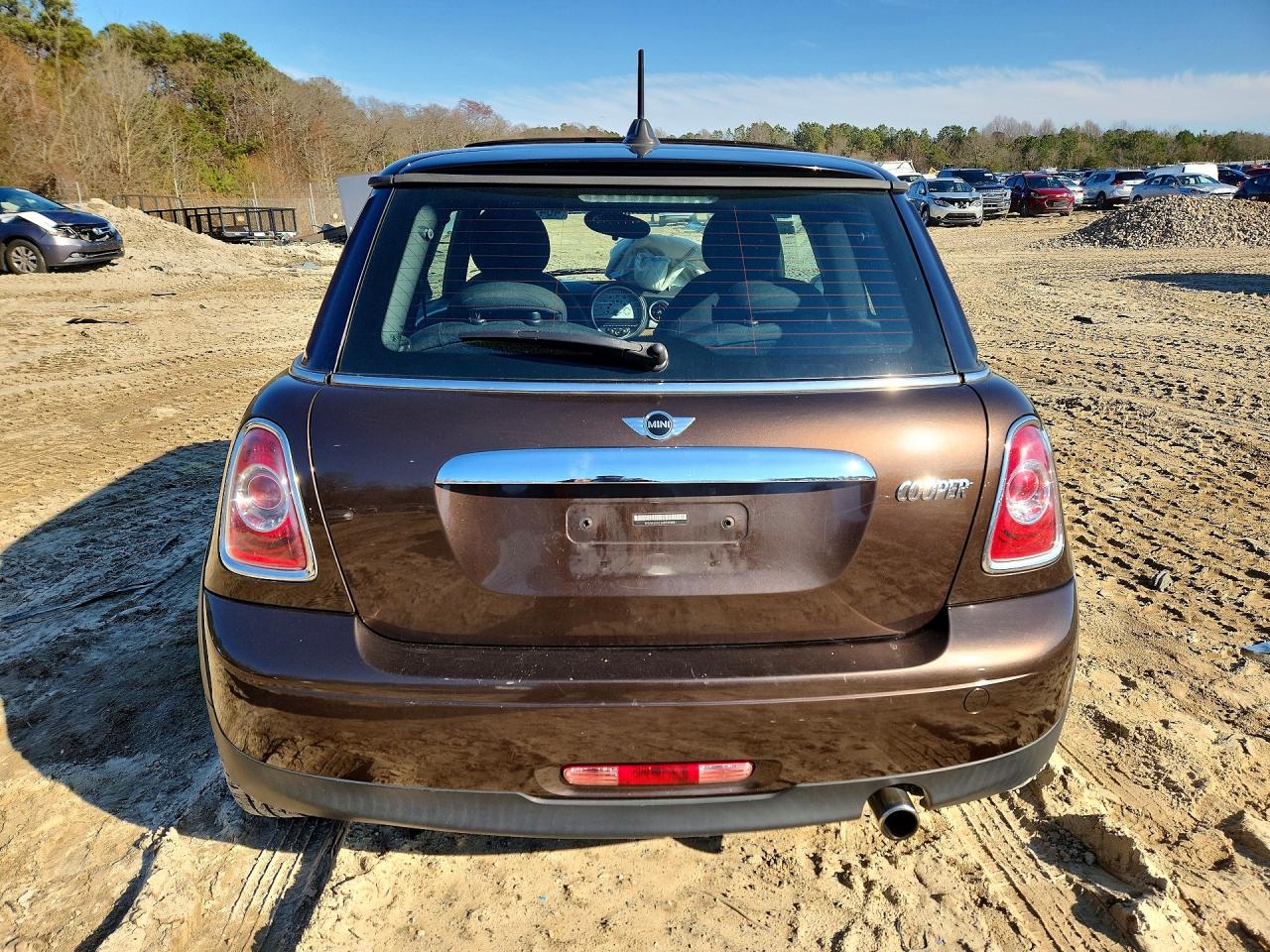 2011 Mini Cooper Brown vin: WMWSU3C56BT095894