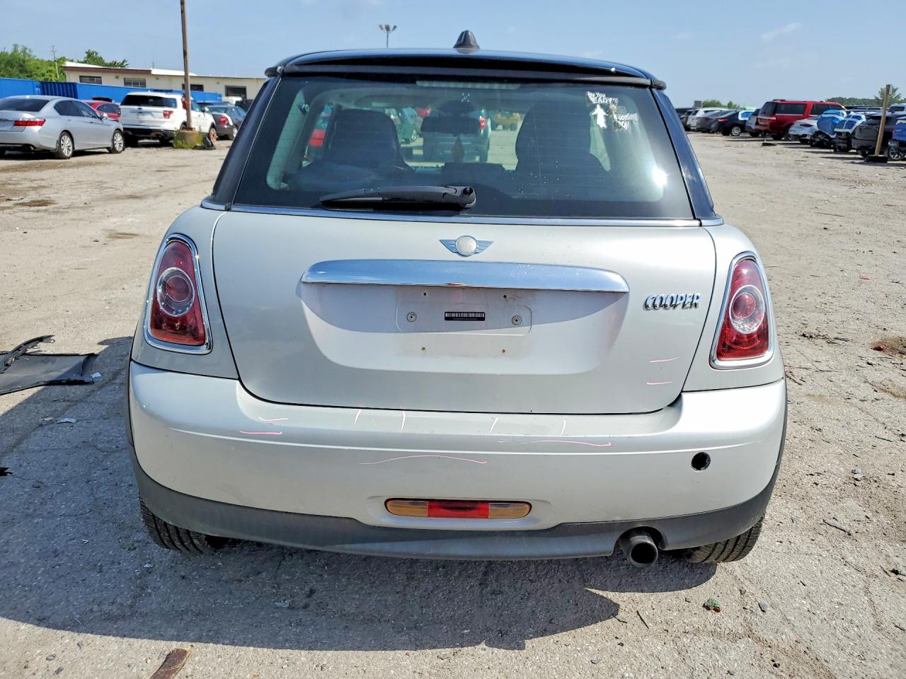 2011 Mini Cooper Silver vin: WMWSU3C56BT096804