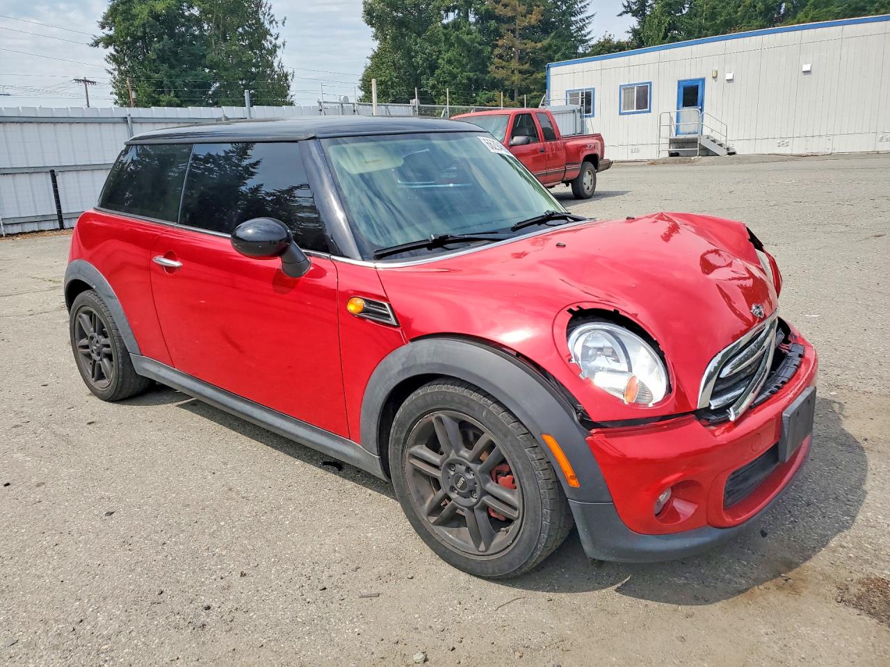 2012 Mini Cooper Red vin: WMWSU3C56CT260778