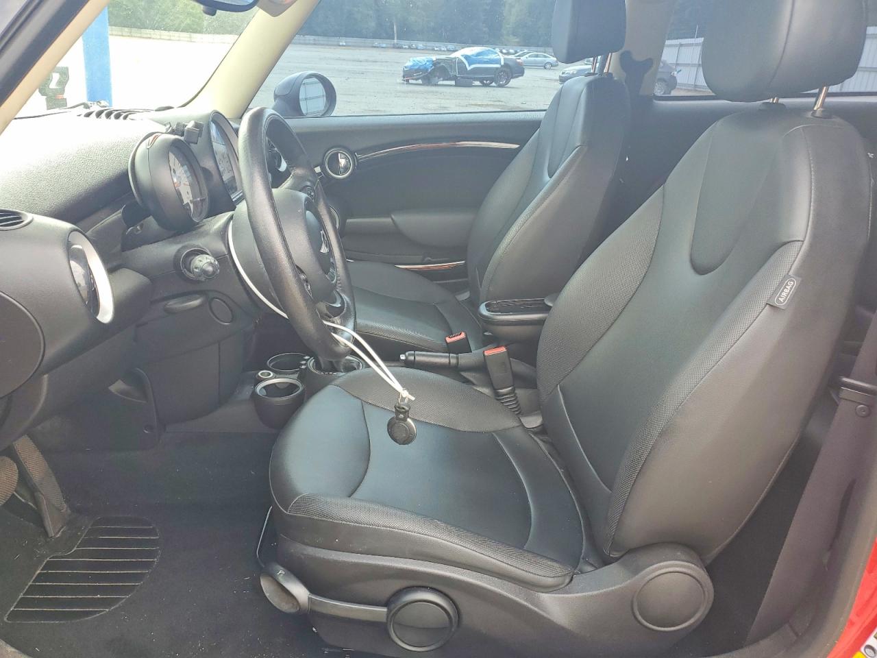 2012 Mini Cooper Red vin: WMWSU3C56CT260778