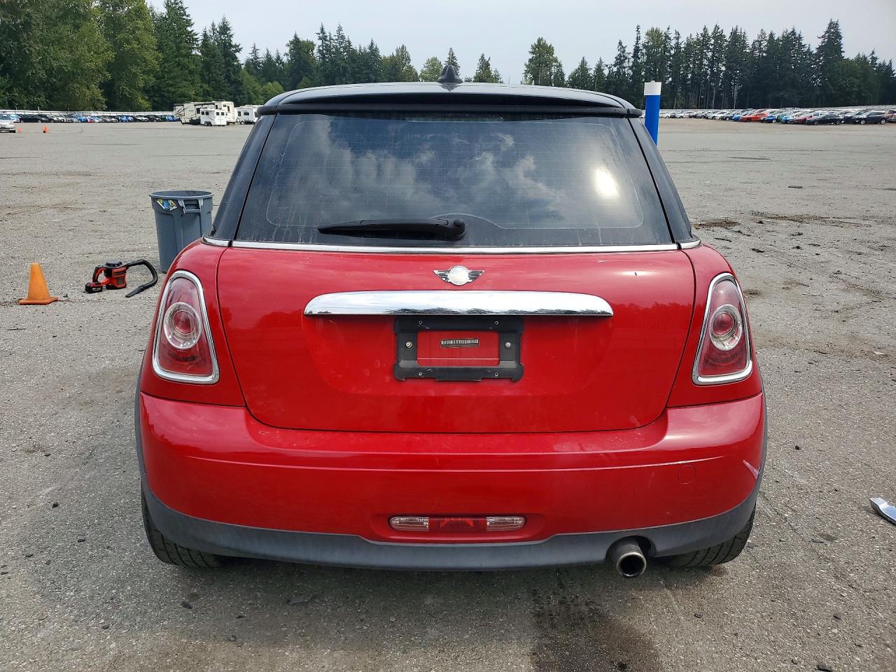 2012 Mini Cooper Red vin: WMWSU3C56CT260778