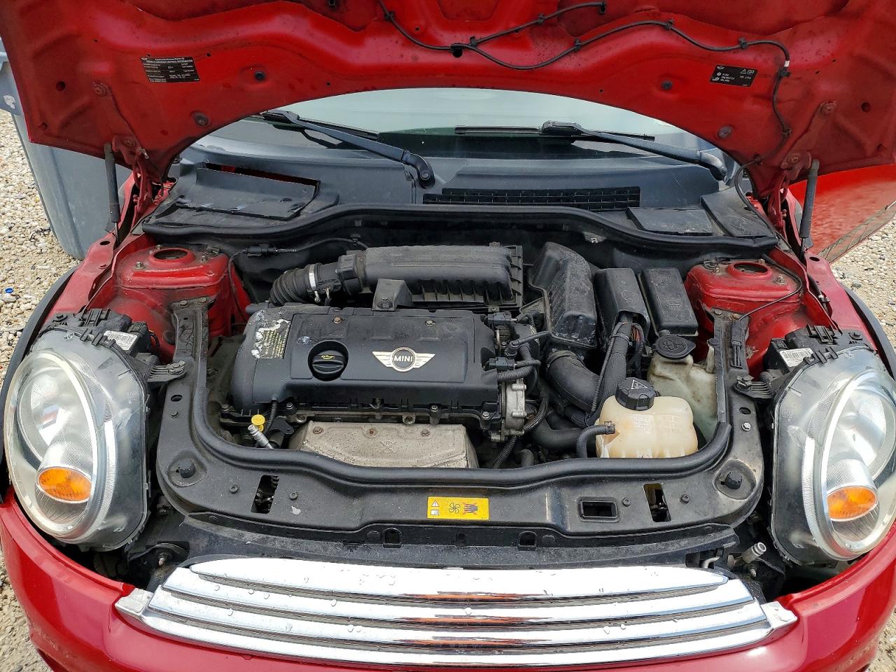 2012 Mini Cooper Red vin: WMWSU3C56CT263664