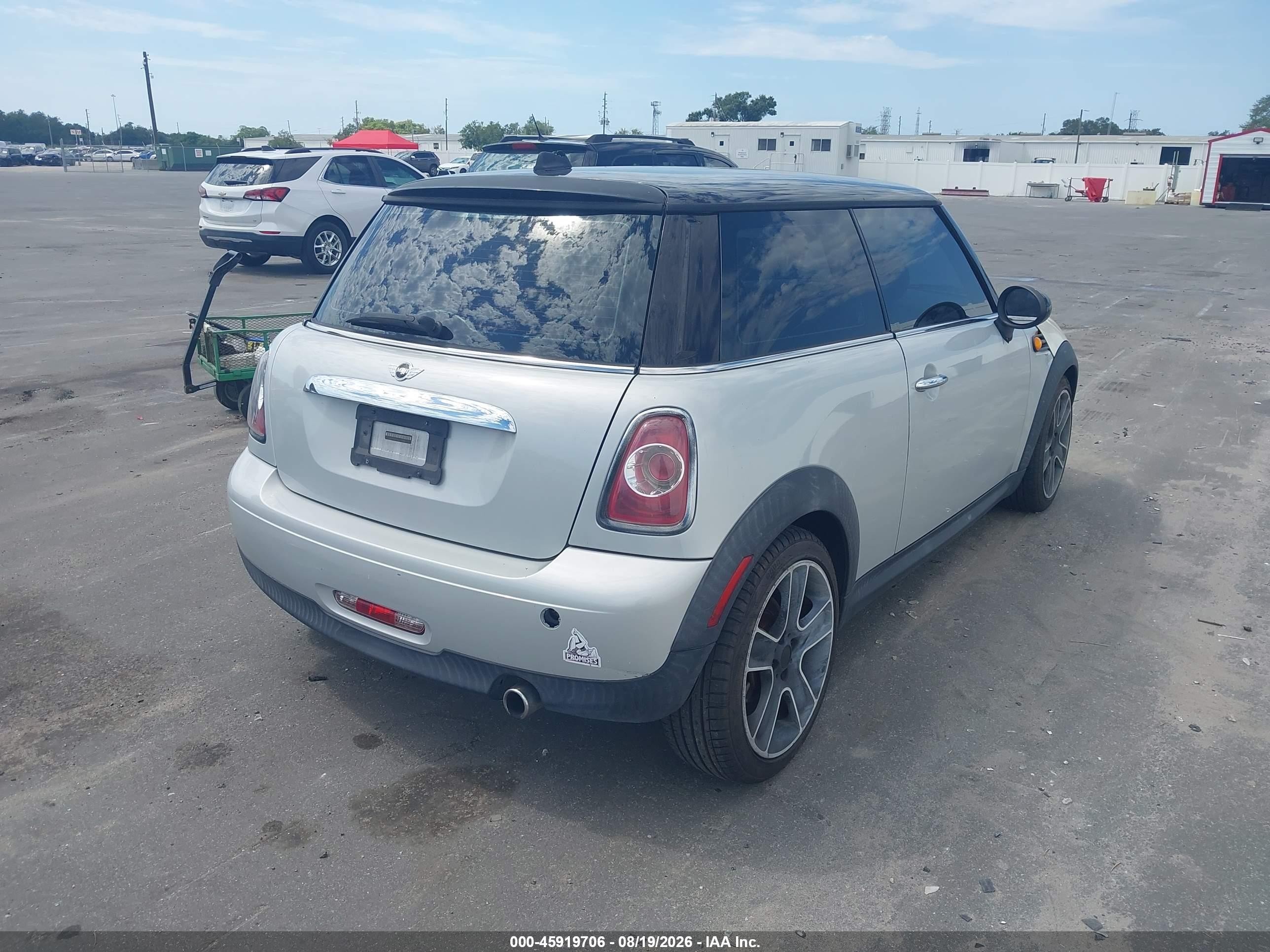 2012 Mini Cooper   Silver vin: WMWSU3C56CT369063