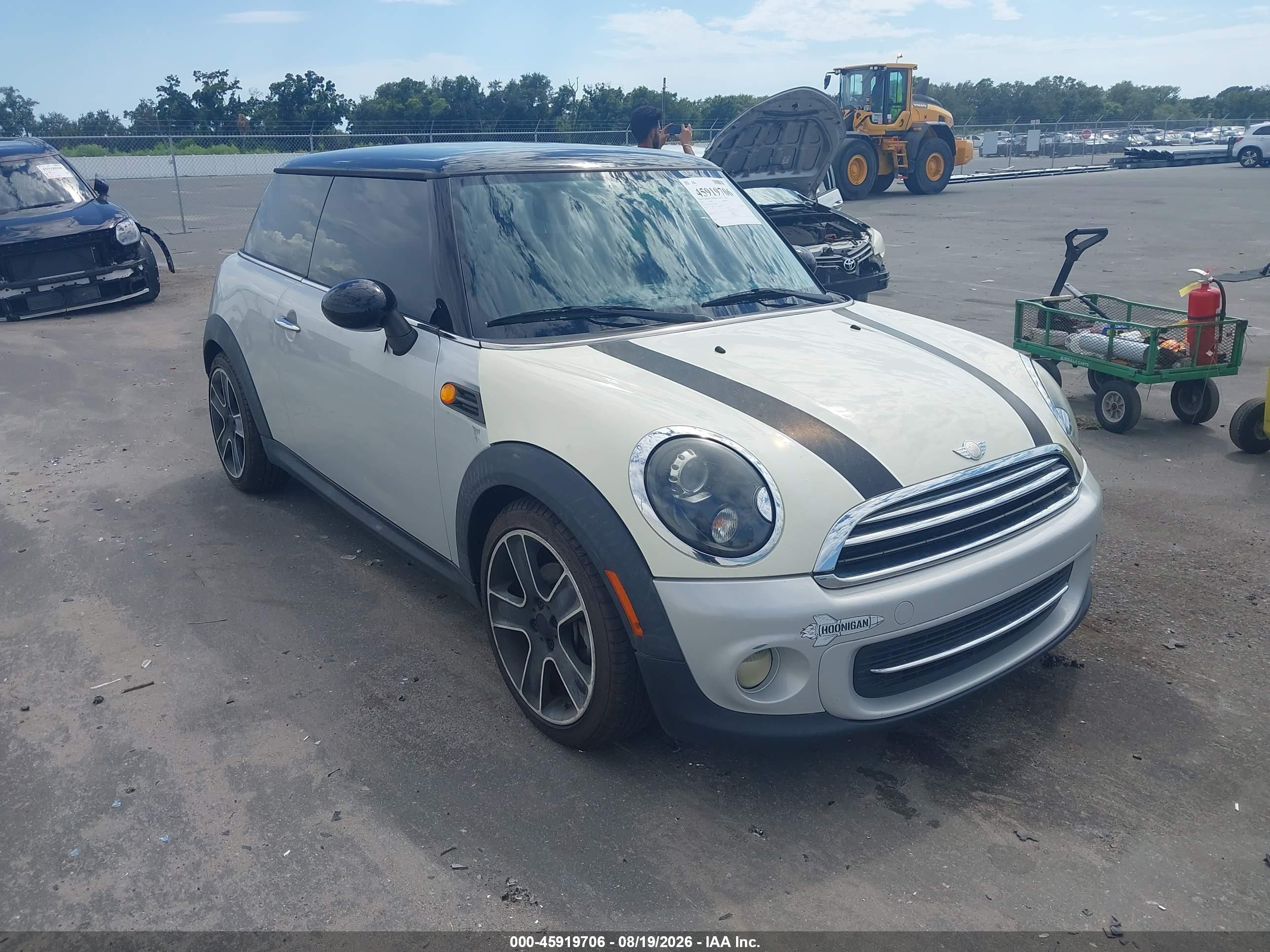 2012 Mini Cooper   Silver vin: WMWSU3C56CT369063