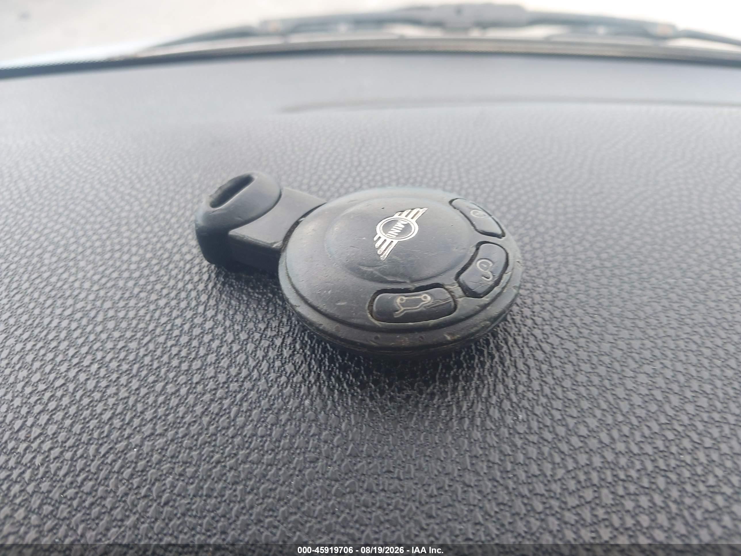 2012 Mini Cooper   Silver vin: WMWSU3C56CT369063