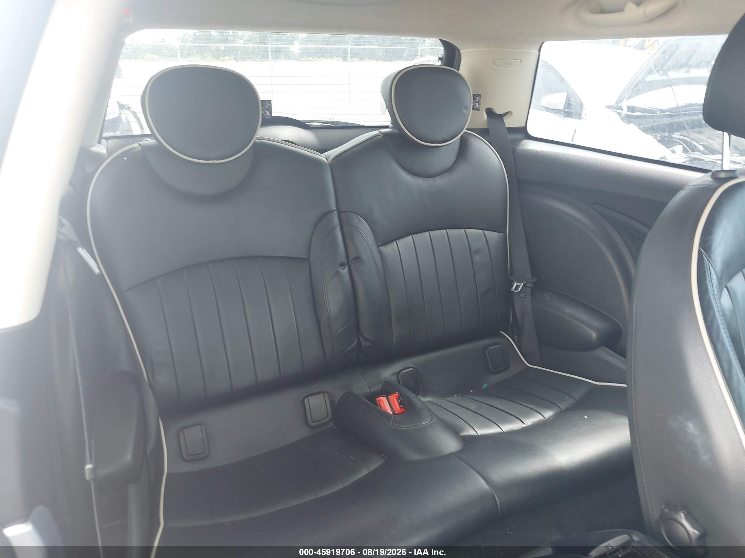 2012 Mini Cooper   Silver vin: WMWSU3C56CT369063