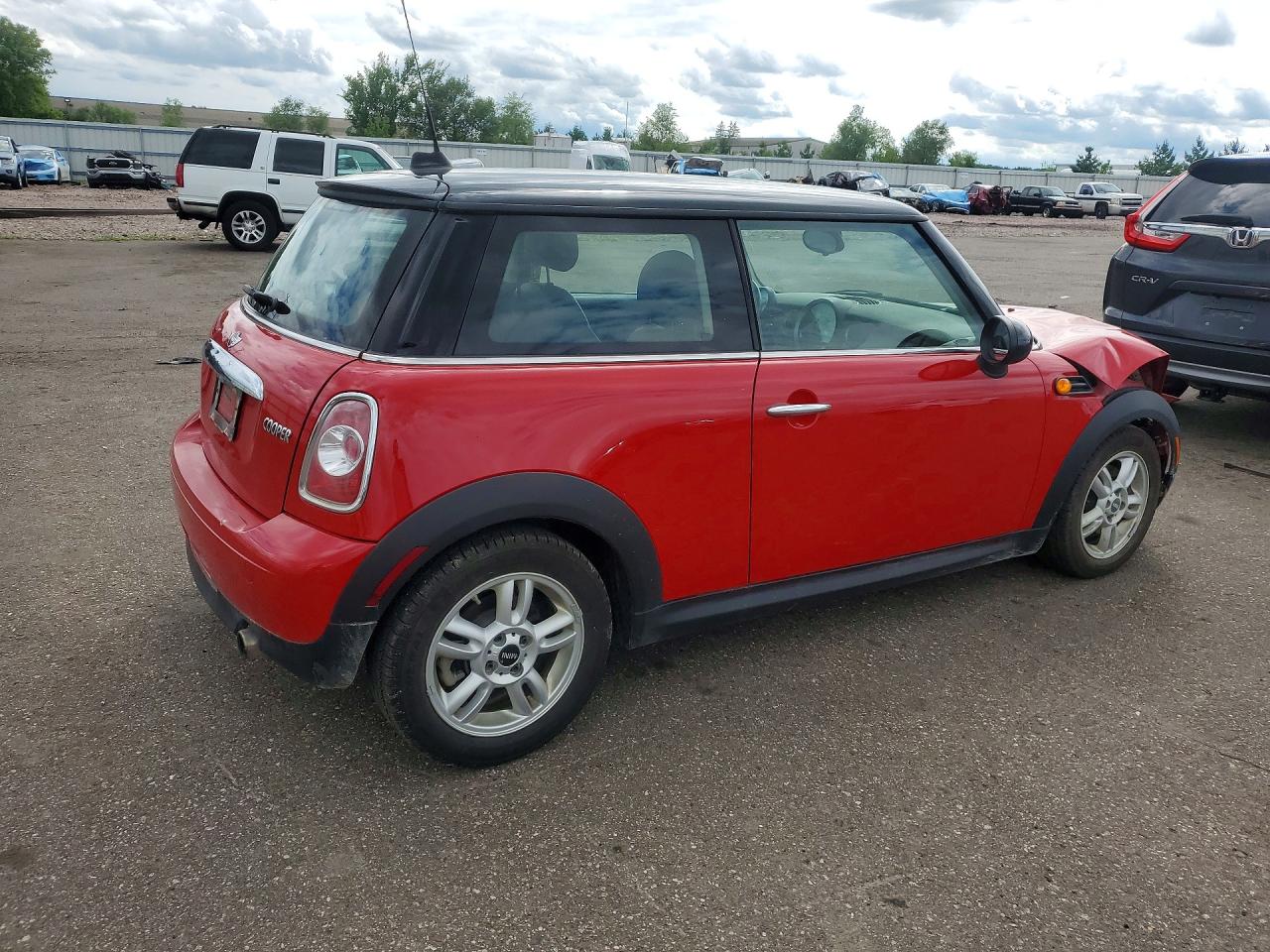 2013 Mini Cooper Red vin: WMWSU3C56DT545739