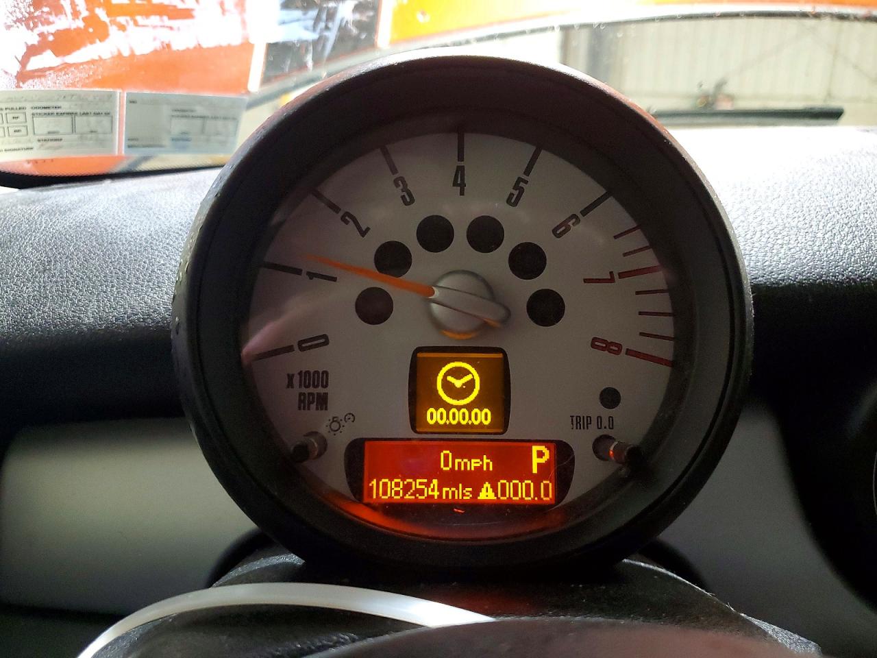 2011 Mini Cooper Orange vin: WMWSU3C57BT251439