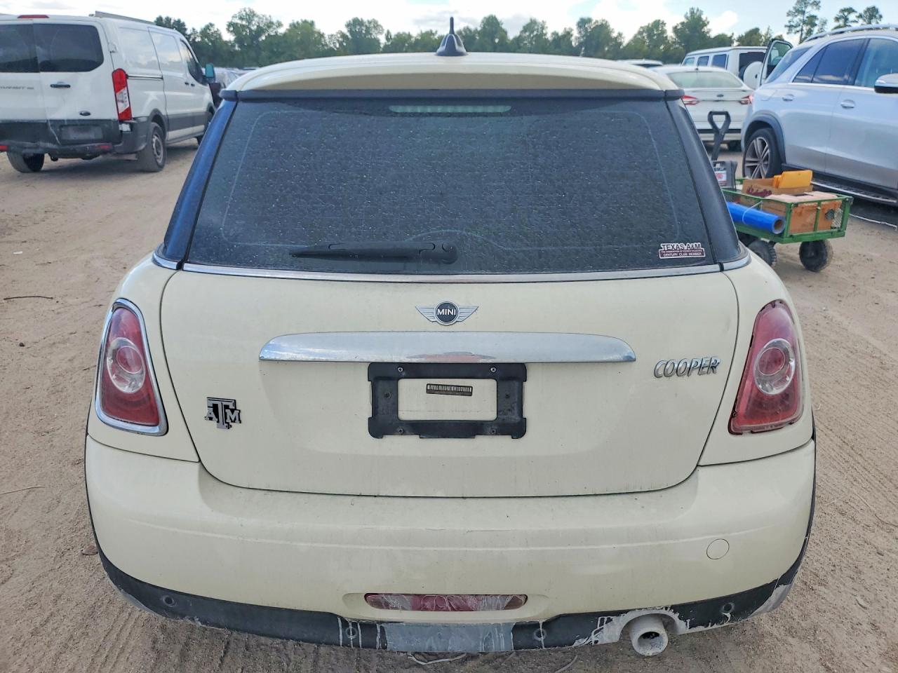 2012 Mini Cooper Beige vin: WMWSU3C57CT186092