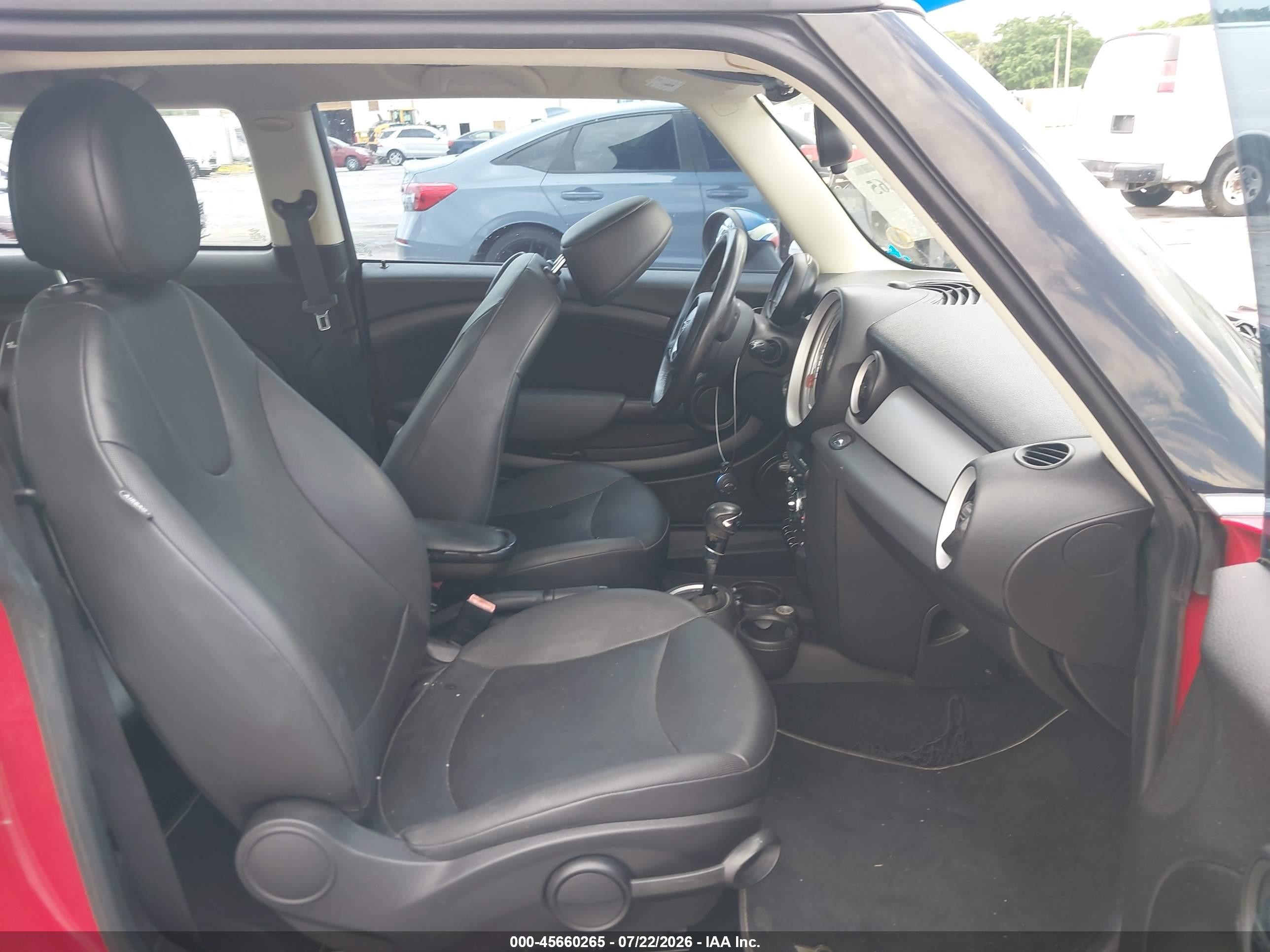 2012 Mini Cooper   Red vin: WMWSU3C57CT256500