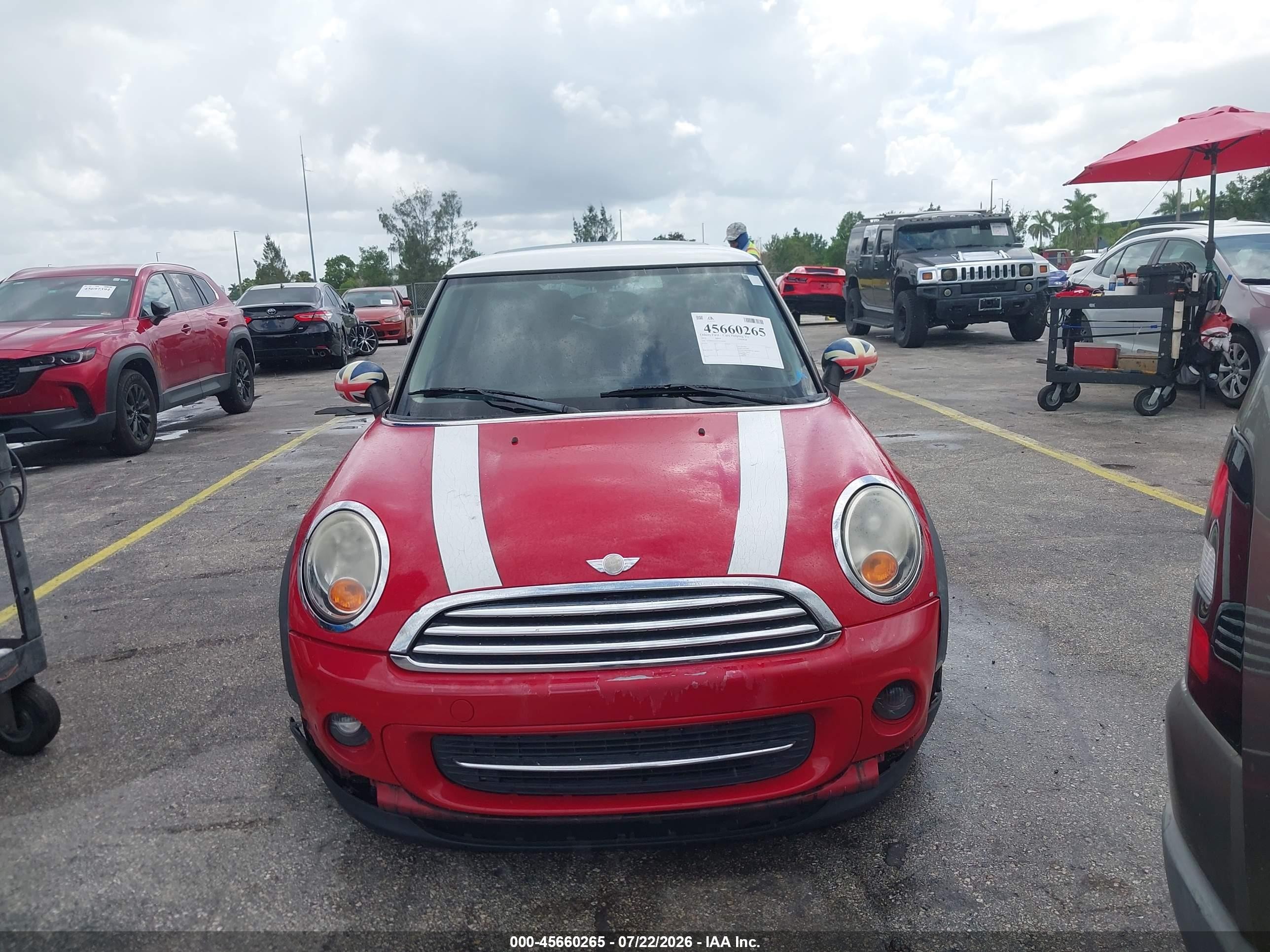2012 Mini Cooper   Red vin: WMWSU3C57CT256500