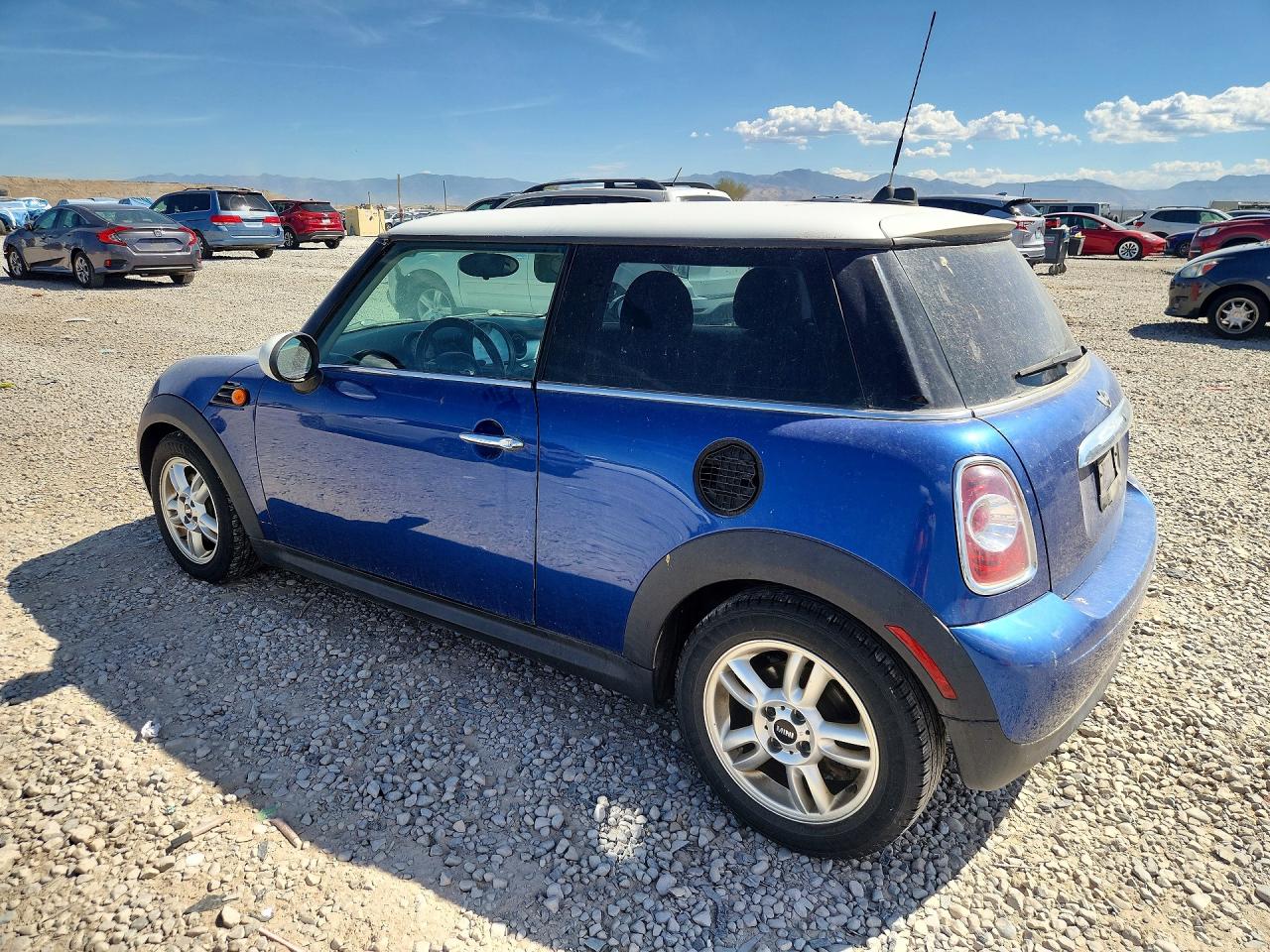 2012 Mini Cooper Blue vin: WMWSU3C57CT369427