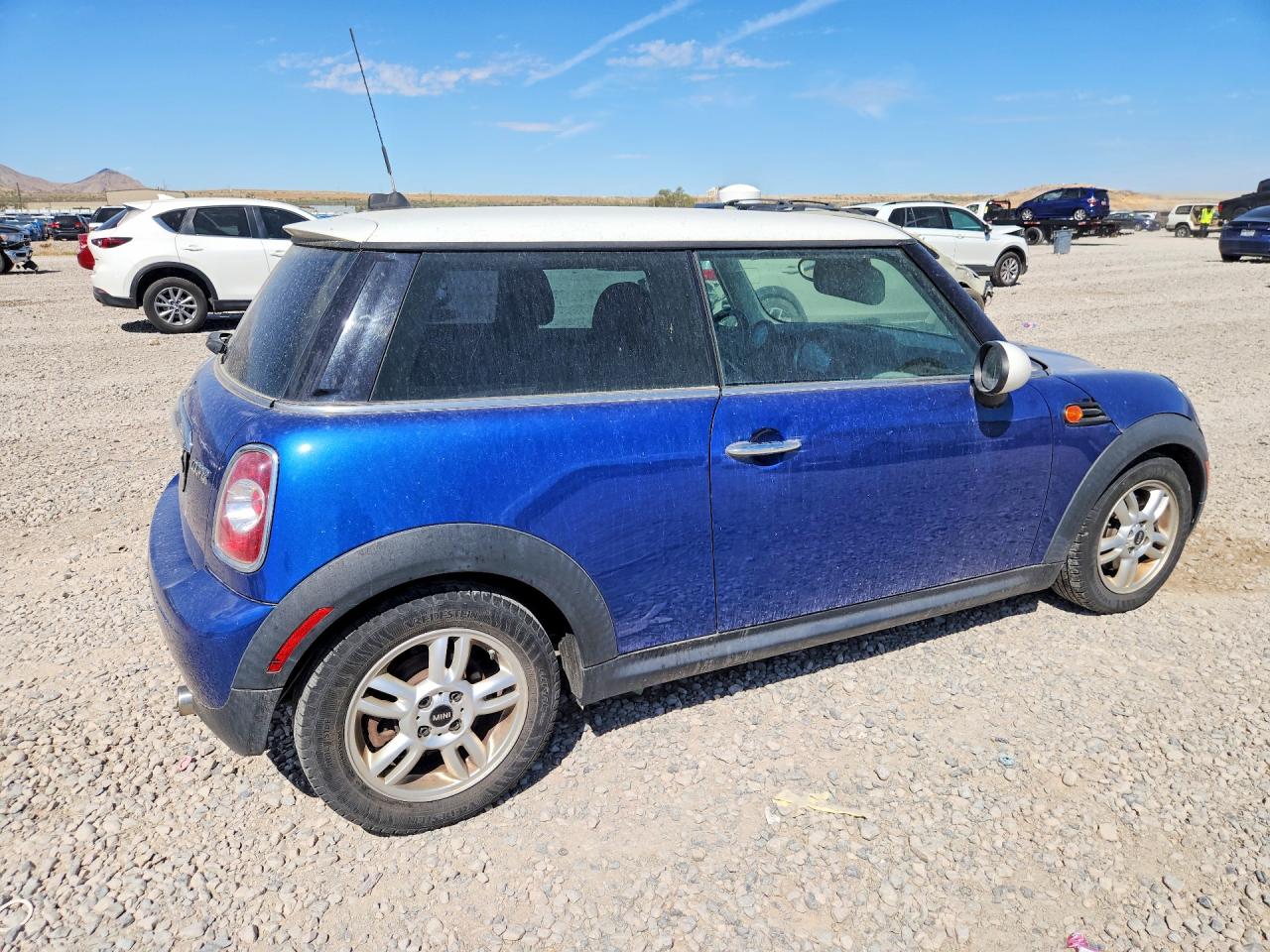 2012 Mini Cooper Blue vin: WMWSU3C57CT369427
