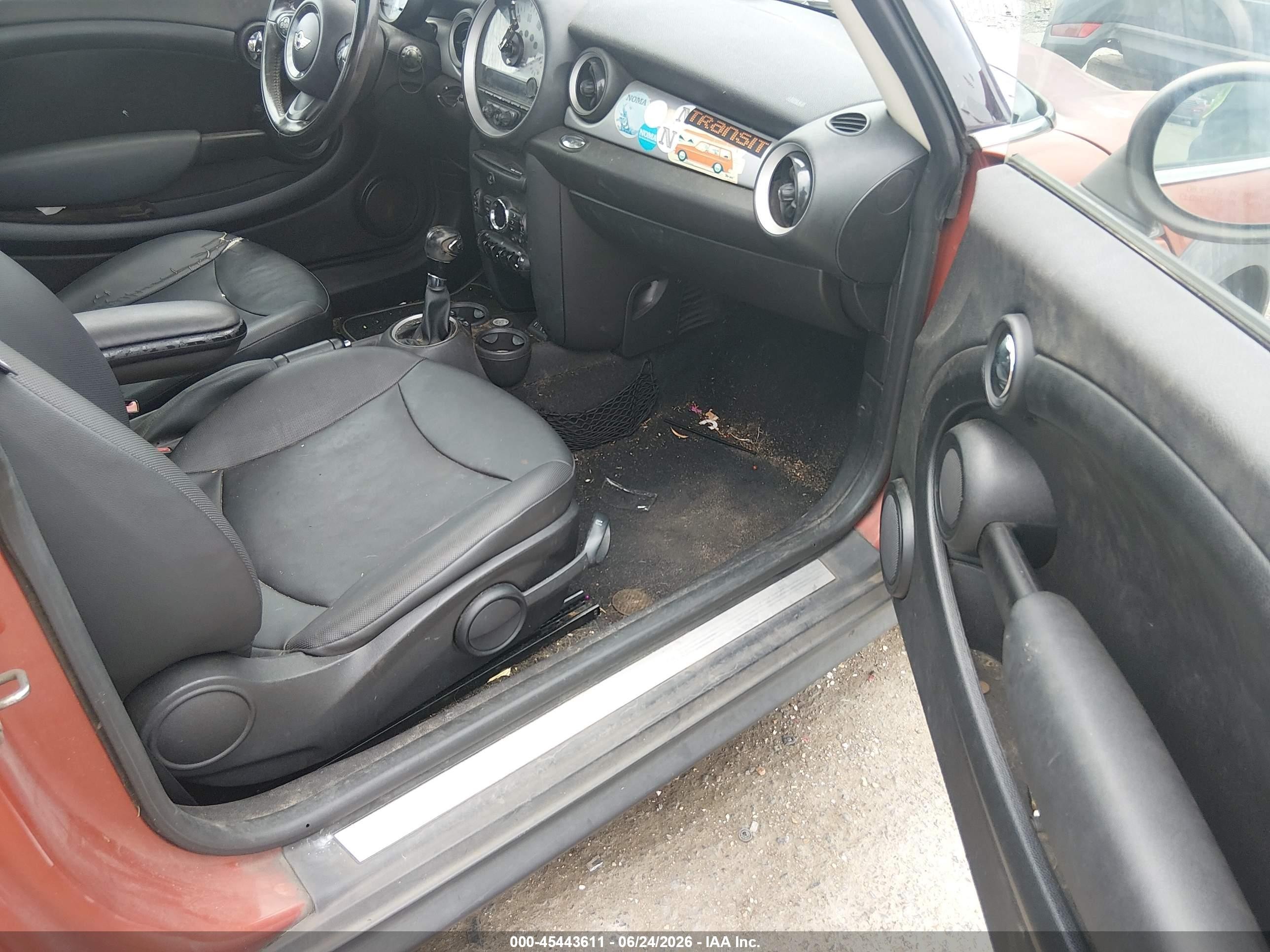 2013 Mini Hardtop Cooper Оранжевый vin: WMWSU3C57DT683435