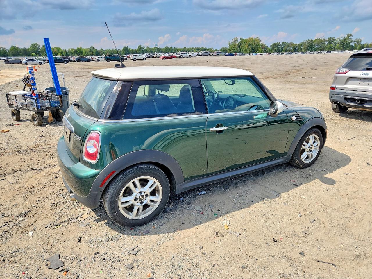 2013 Mini Cooper Зеленый vin: WMWSU3C58DT371513