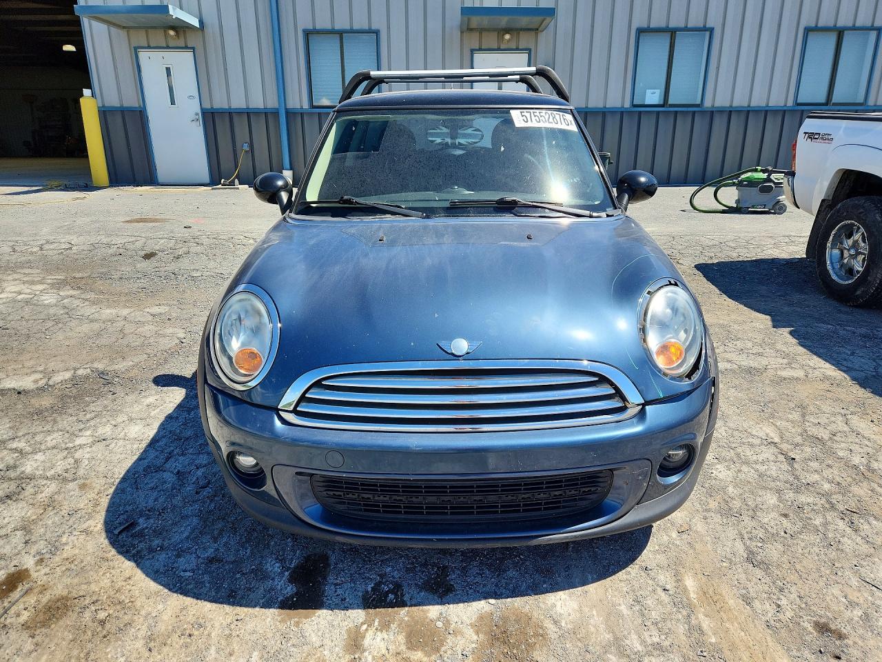 2011 Mini Cooper Blue vin: WMWSU3C59BT096957