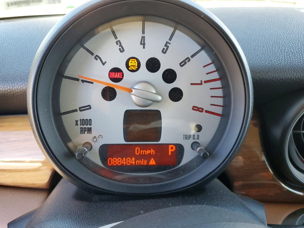2012 Mini Cooper Two Tone vin: WMWSU3C59CT256028