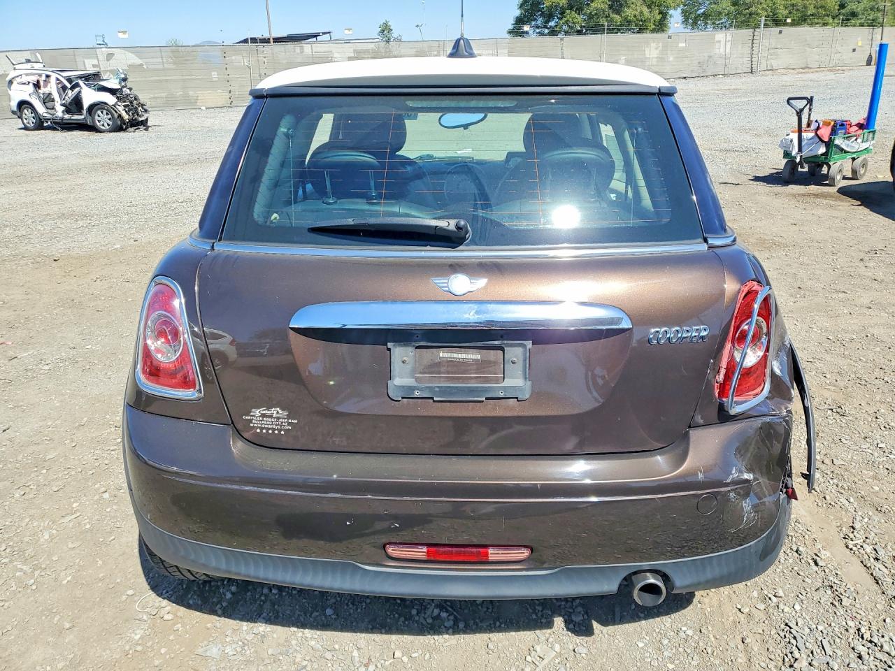2012 Mini Cooper Two Tone vin: WMWSU3C59CT256028