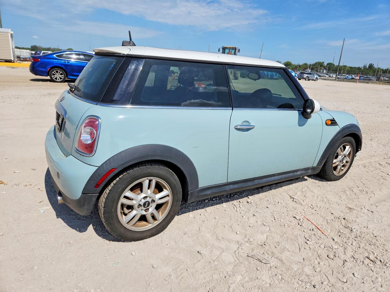 2012 Mini Cooper Teal vin: WMWSU3C59CT259124