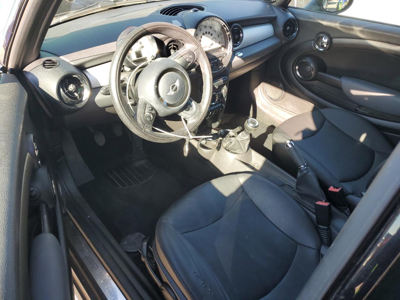 2012 Mini Cooper Turquoise vin: WMWSU3C59CT367615