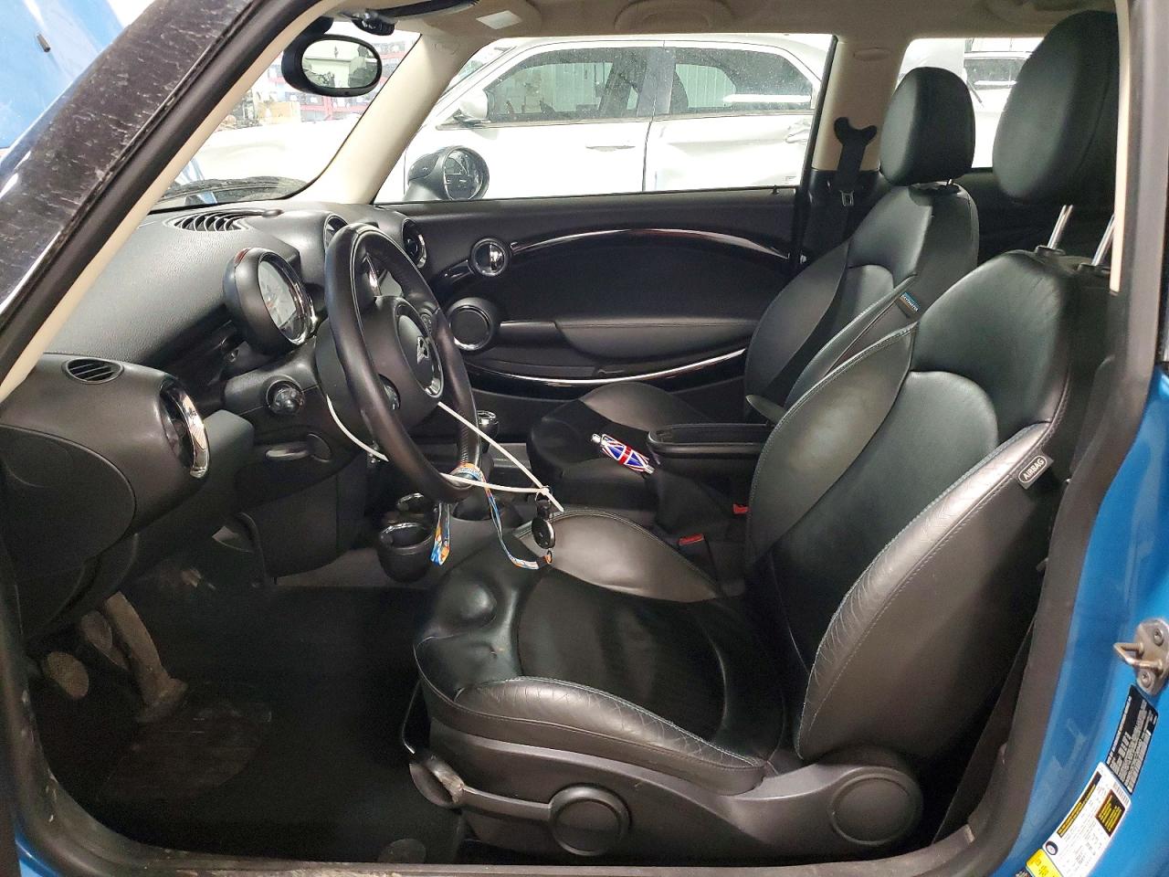 2012 Mini Cooper Blue vin: WMWSU3C59CT369462