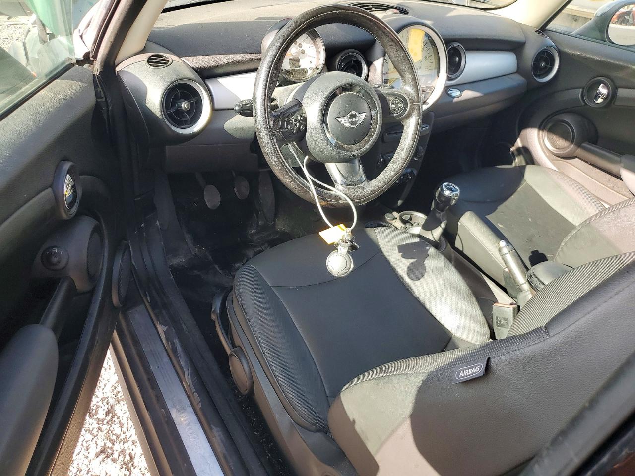 2012 Mini Cooper Green vin: WMWSU3C5XCT184577