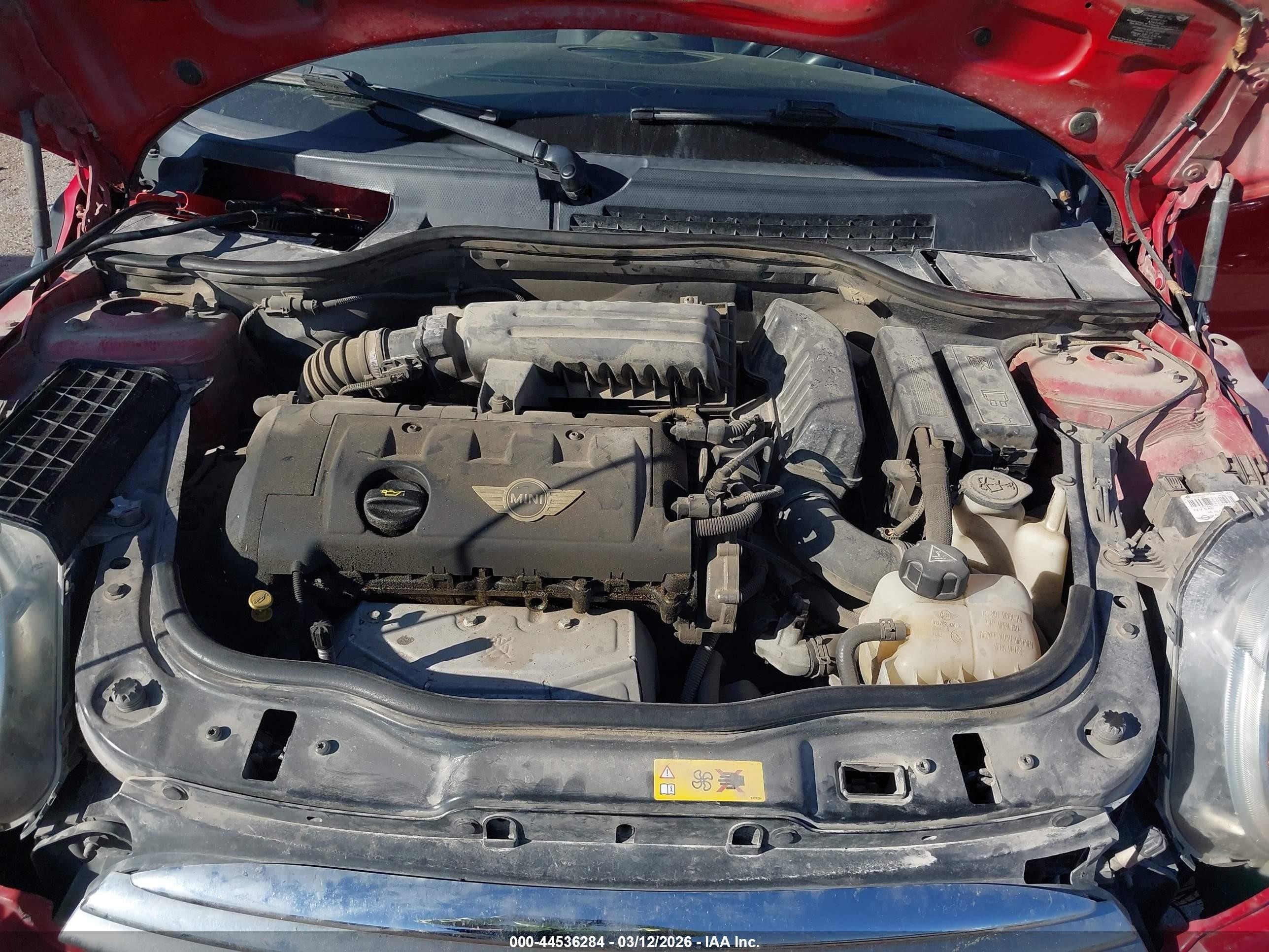 2012 Mini Cooper   Red vin: WMWSU3C5XCT185843